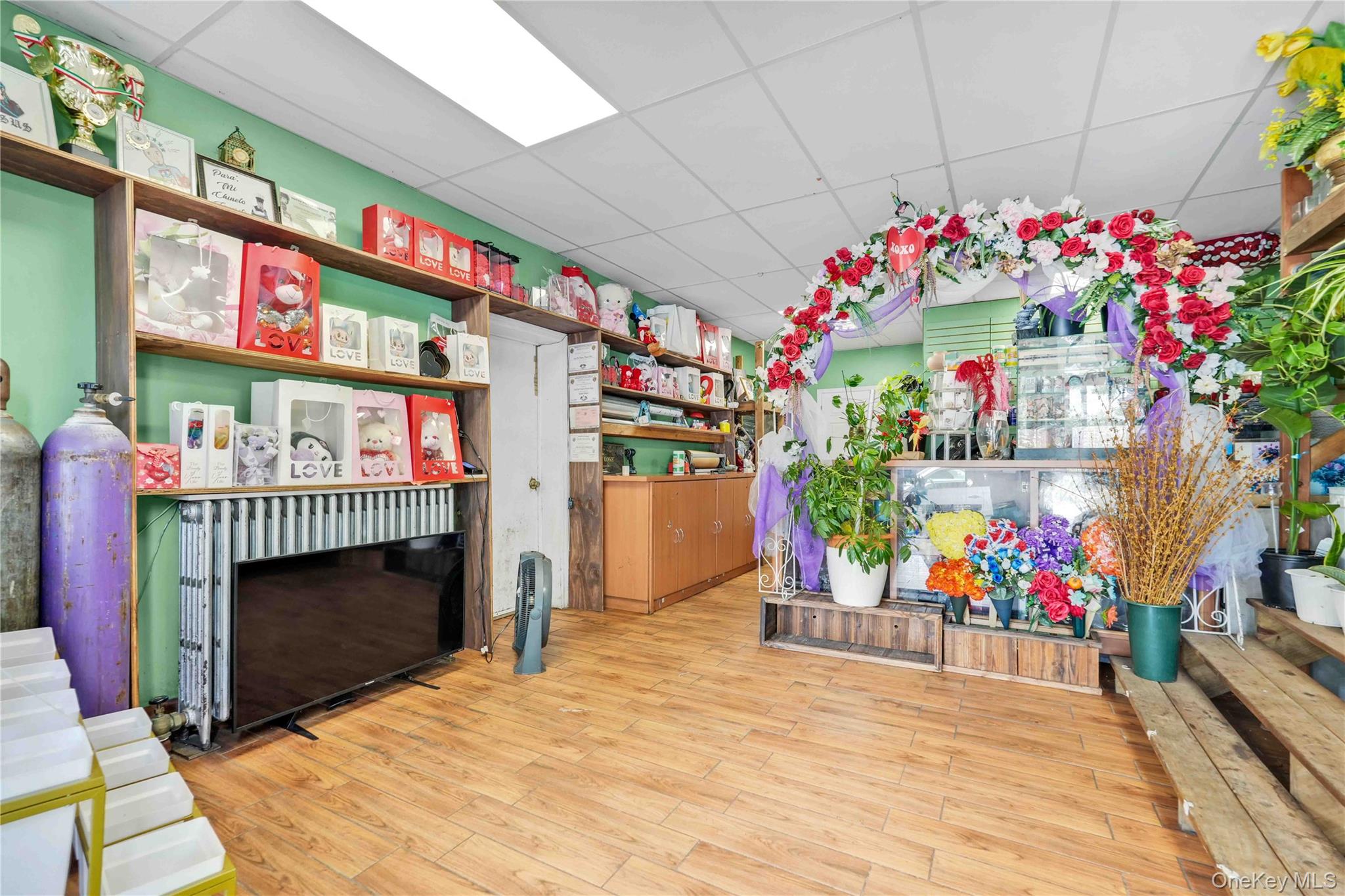 73-35 Myrtle Avenue Property Photo 4