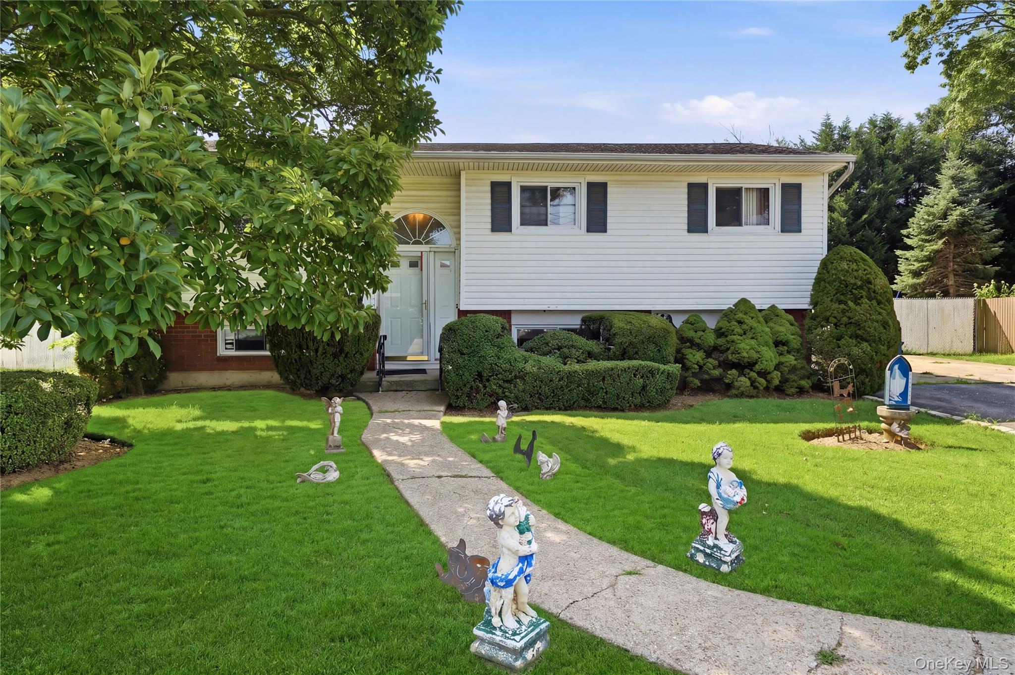 835 7th Street Property Photo 2