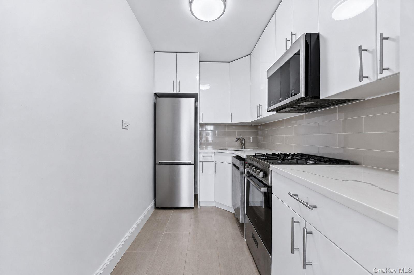 61-20 Grand Central Parkway A1508 Property Photo 13