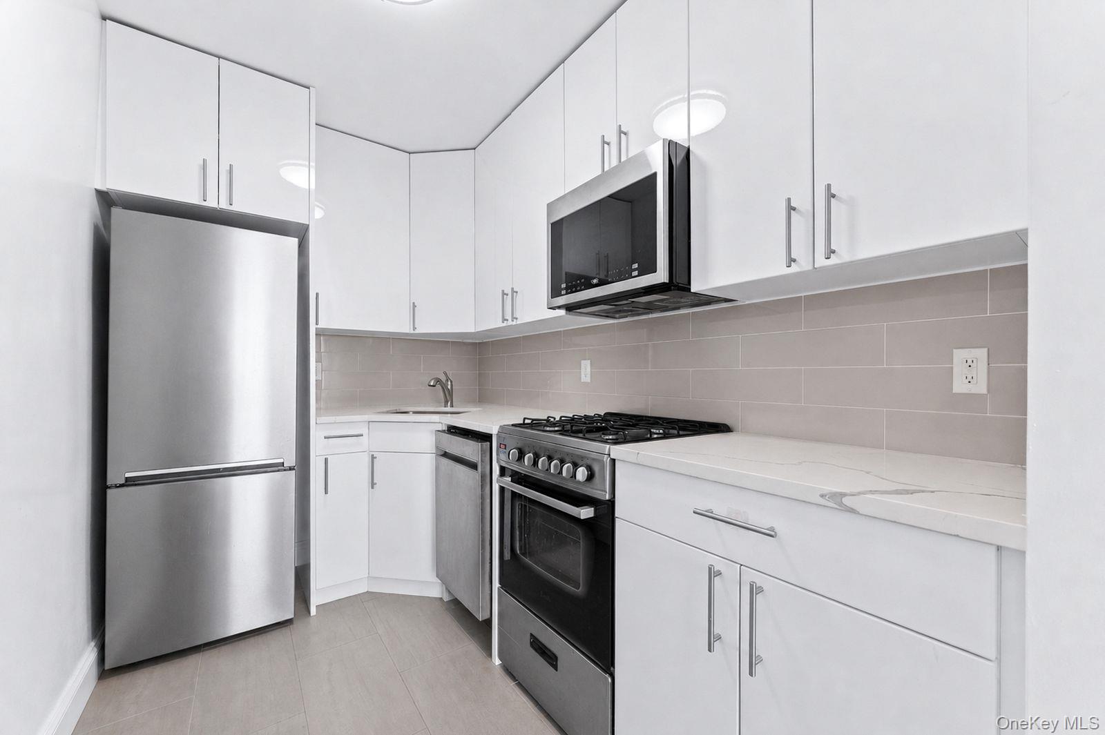 61-20 Grand Central Parkway A1508 Property Photo 14