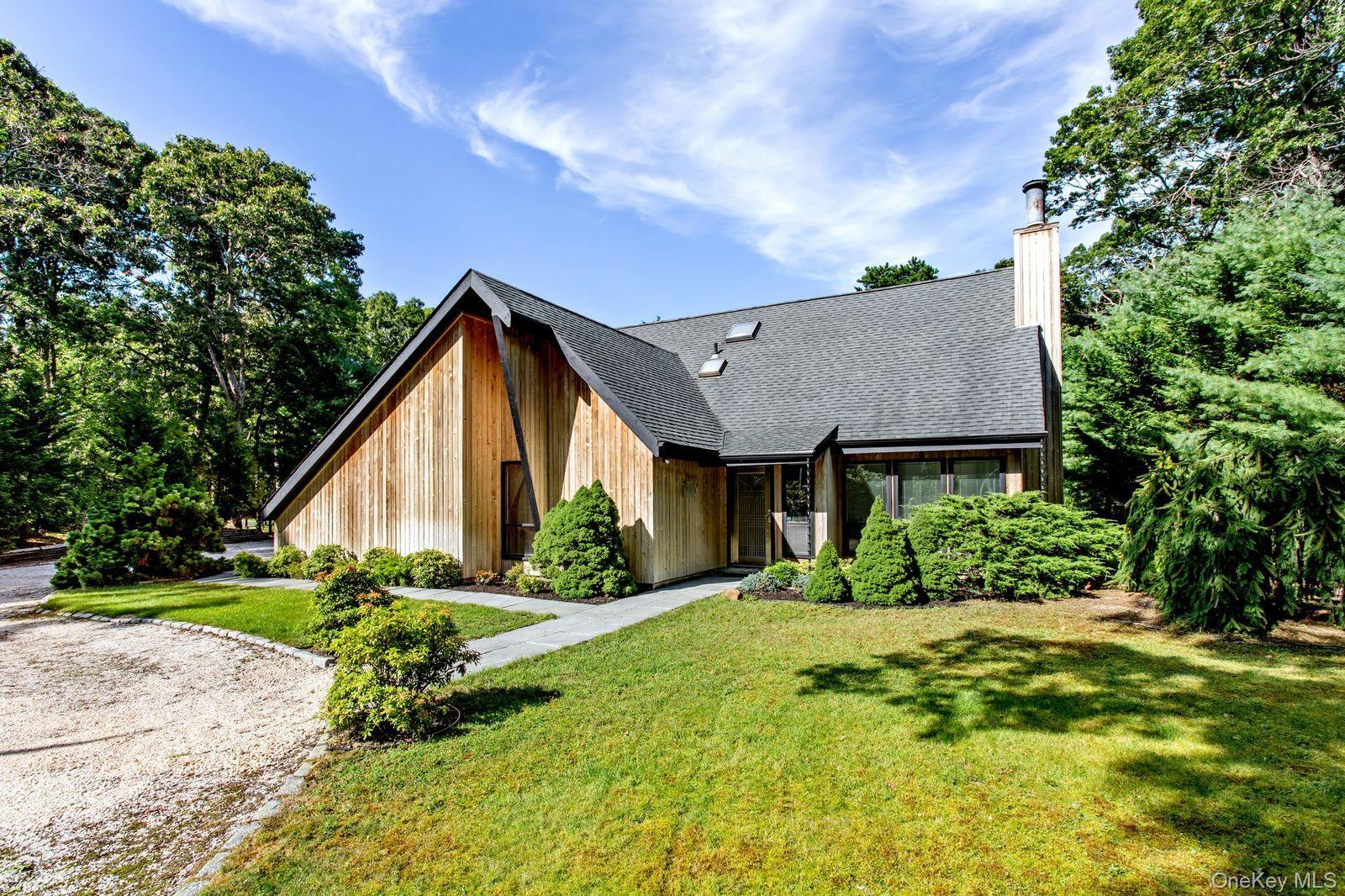 6 Strathmore Court Property Photo 1