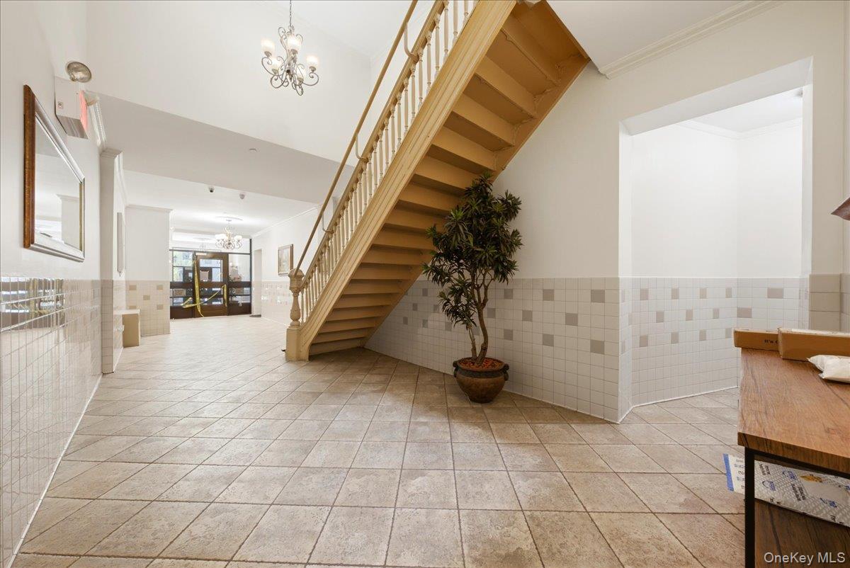 51 W 106th Street 5d Property Photo 17