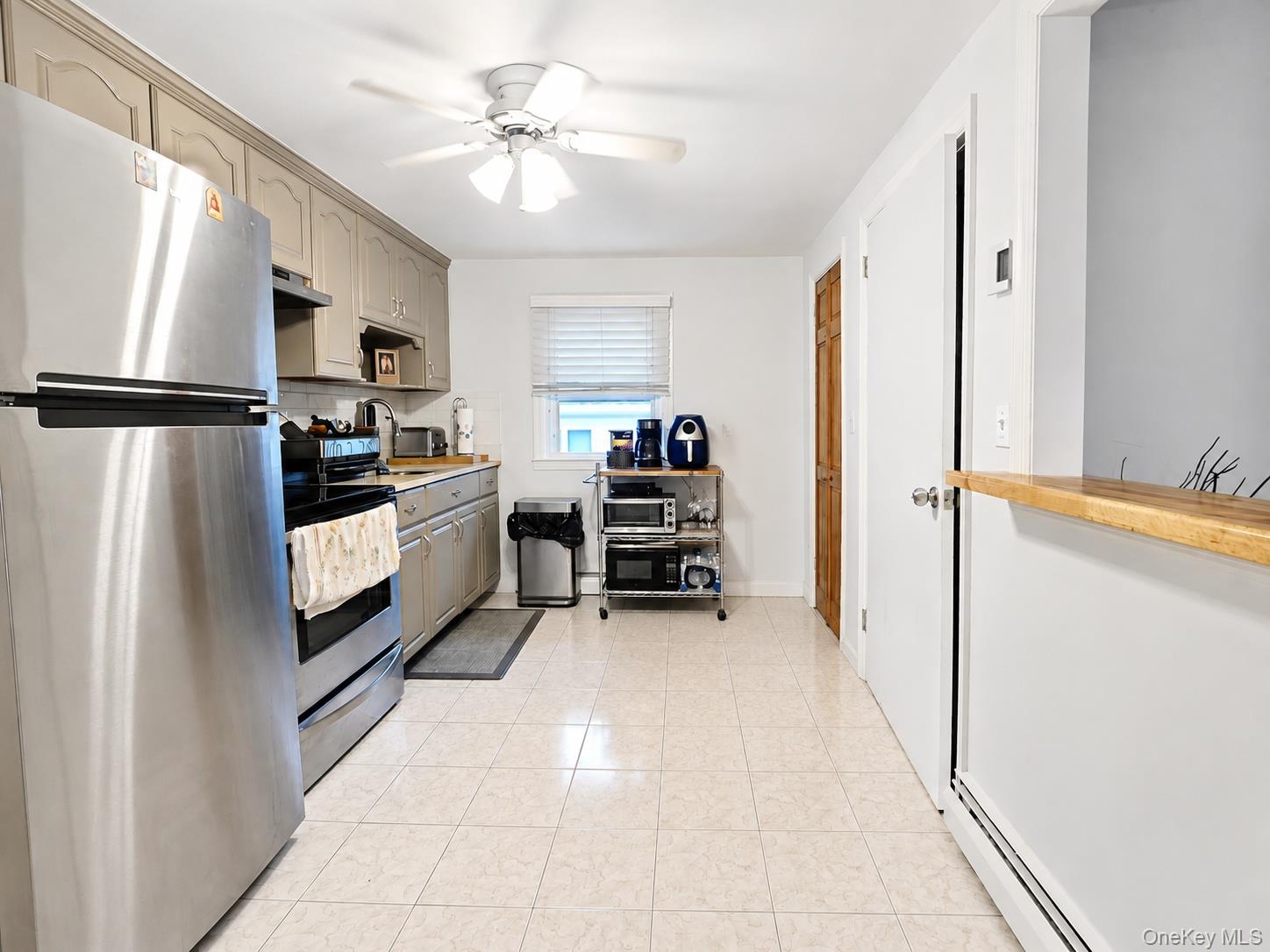 100 Lee Avenue 2nd Flr Property Photo 6