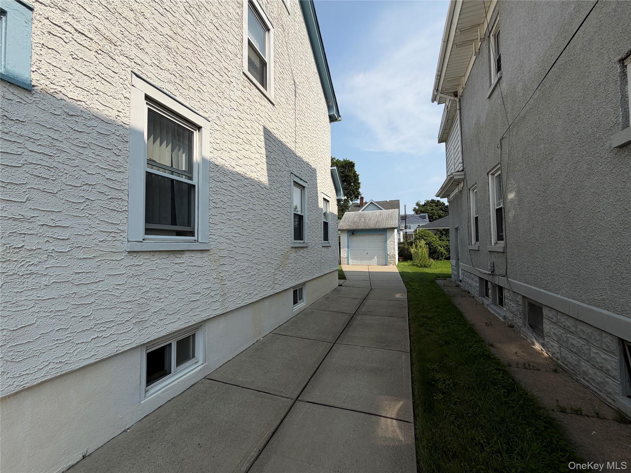 22015 101st Avenue Property Photo 6