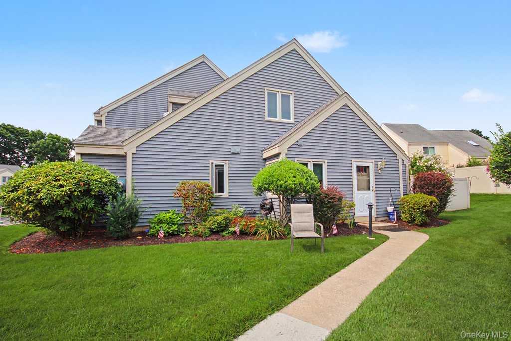 137 Fields Lane Property Photo 1