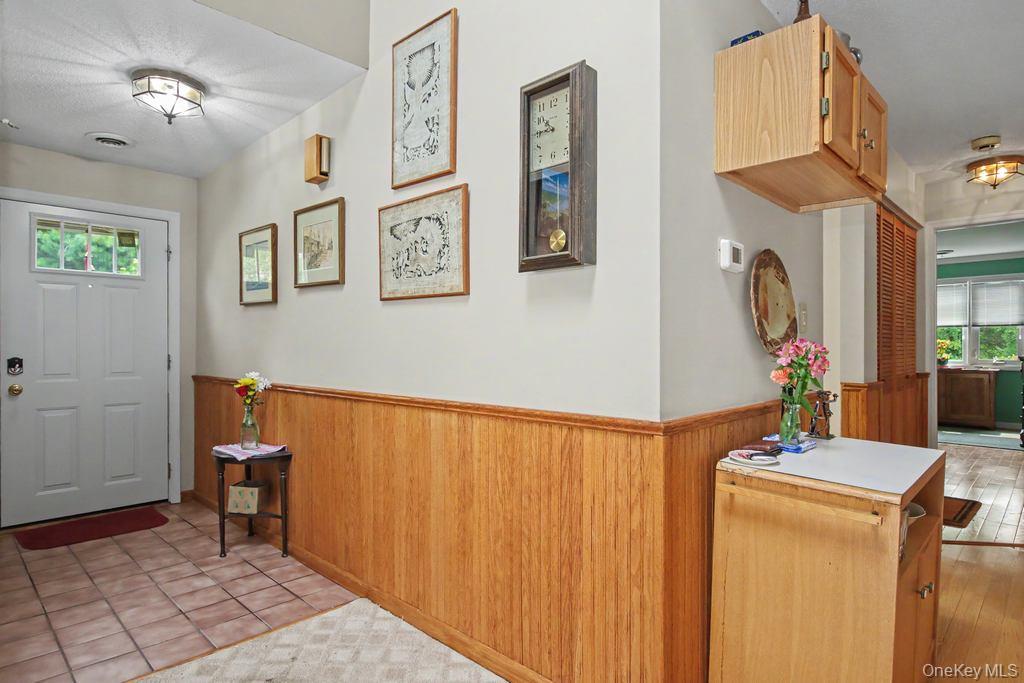 137 Fields Lane Property Photo 2