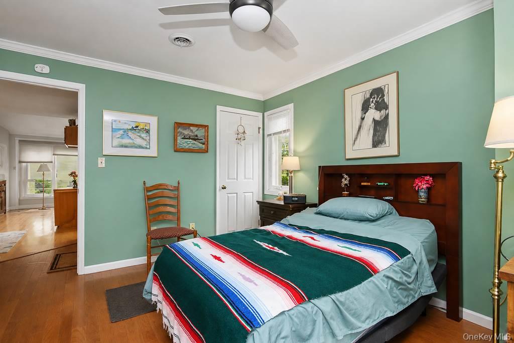 137 Fields Lane Property Photo 12