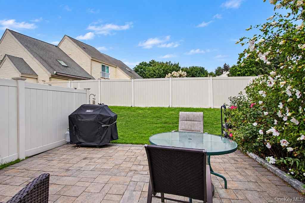 137 Fields Lane Property Photo 20