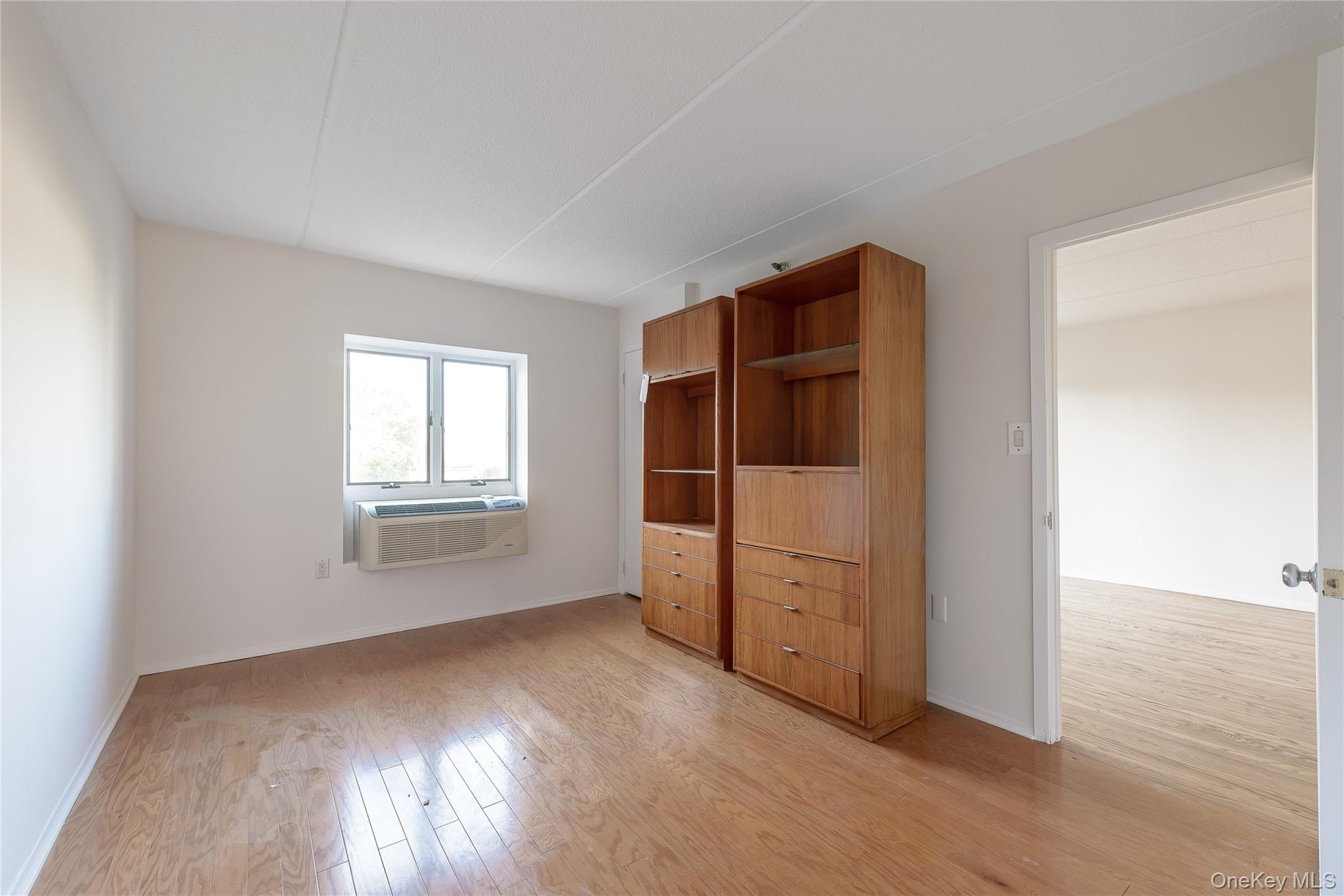 205 Mineola Boulevard 3g Property Photo 16