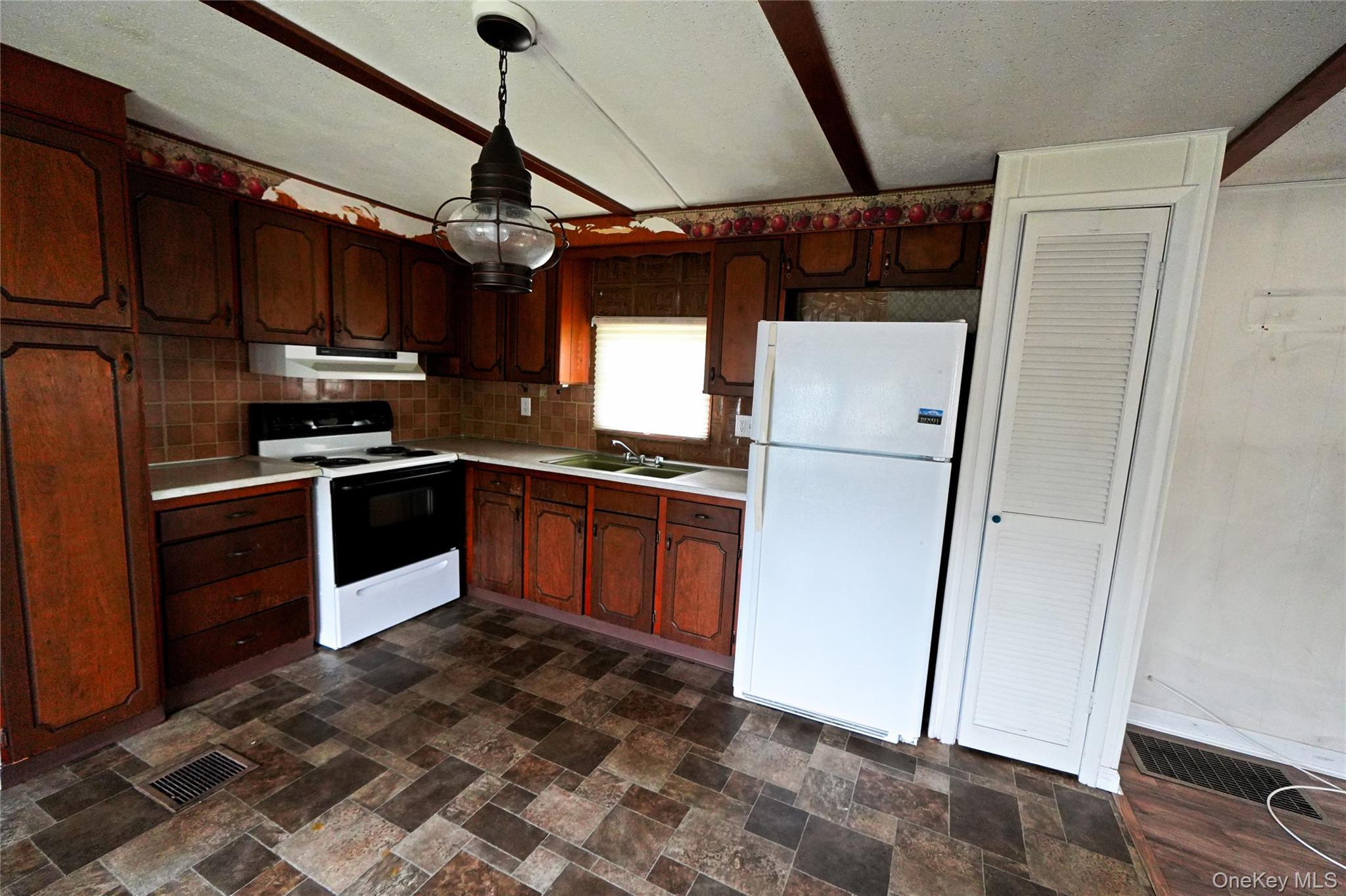 703 Fresh Pond Avenue 55 Property Photo 3