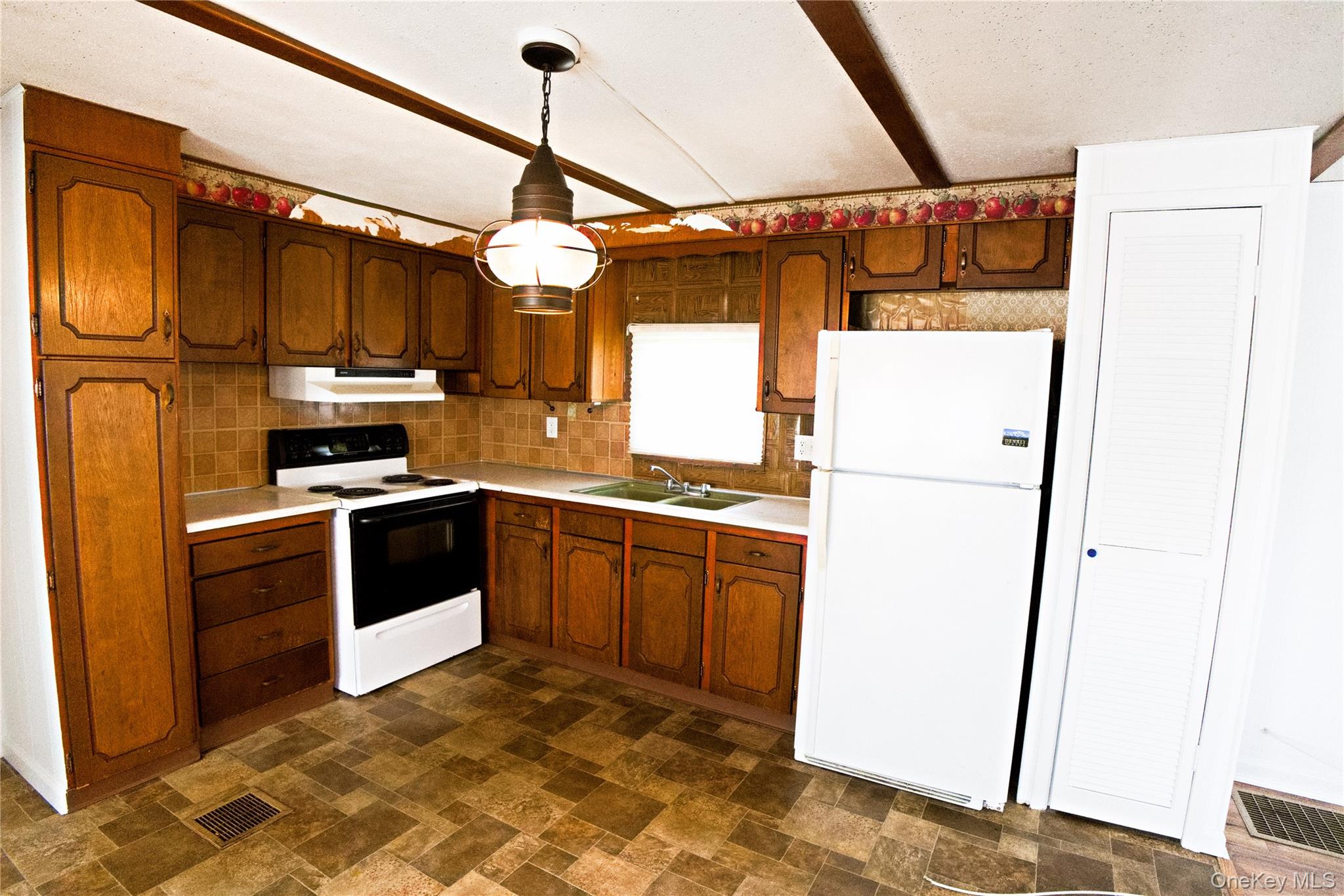 703 Fresh Pond Avenue 55 Property Photo 4