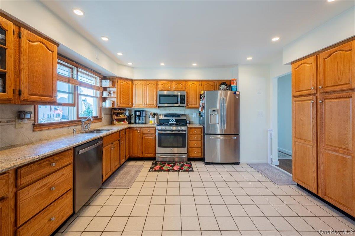 2695 Ocean Avenue Property Photo 14