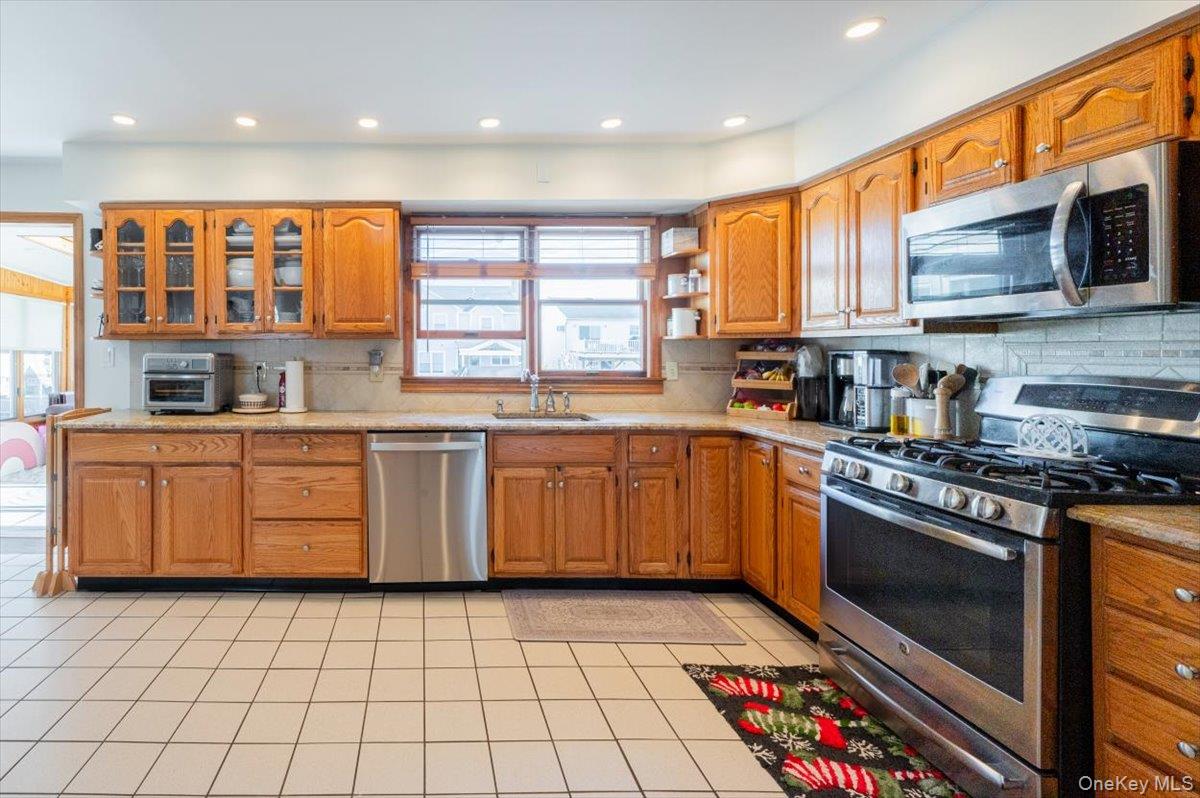 2695 Ocean Avenue Property Photo 15
