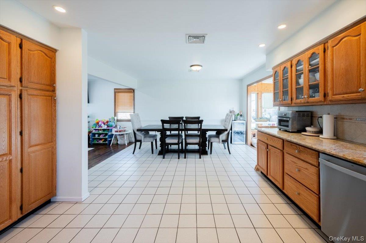 2695 Ocean Avenue Property Photo 16