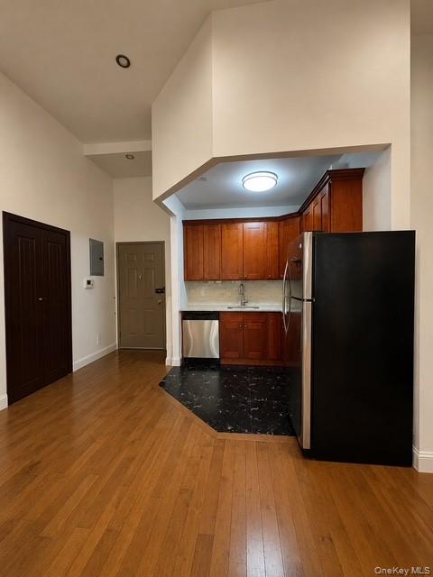 41-42 College Point Boulevard 7c Property Photo 2