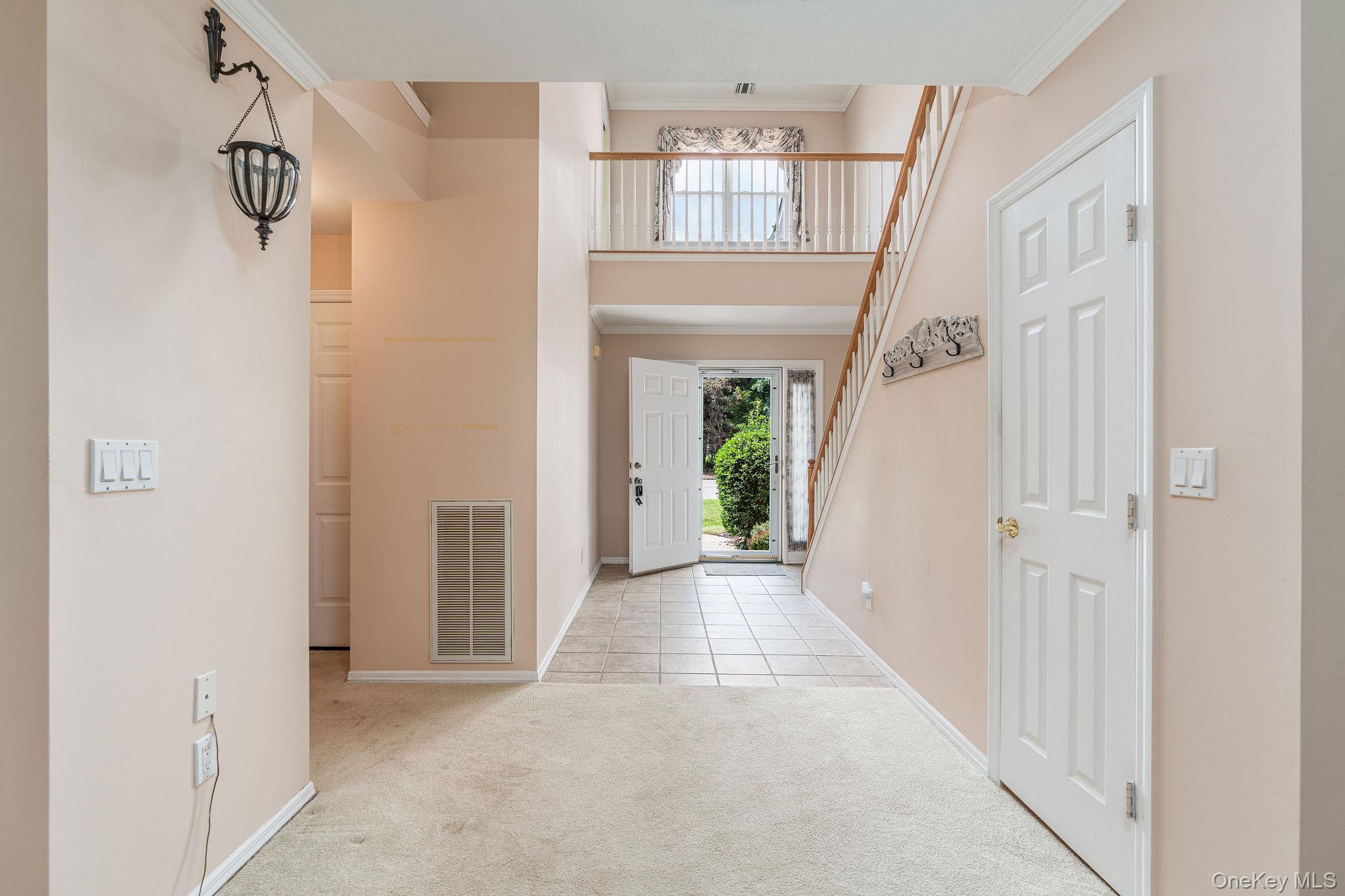 406 Willow Pond Drive Property Photo 4