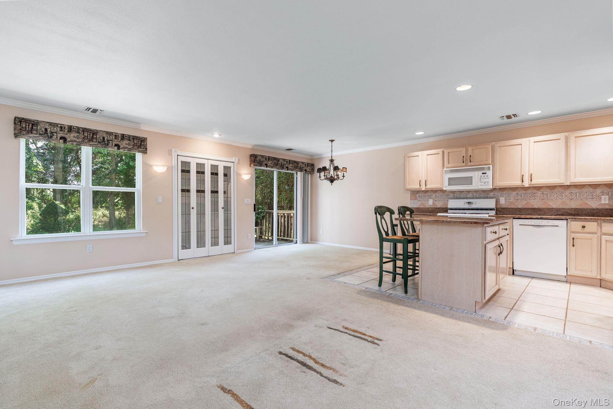 406 Willow Pond Drive Property Photo 6