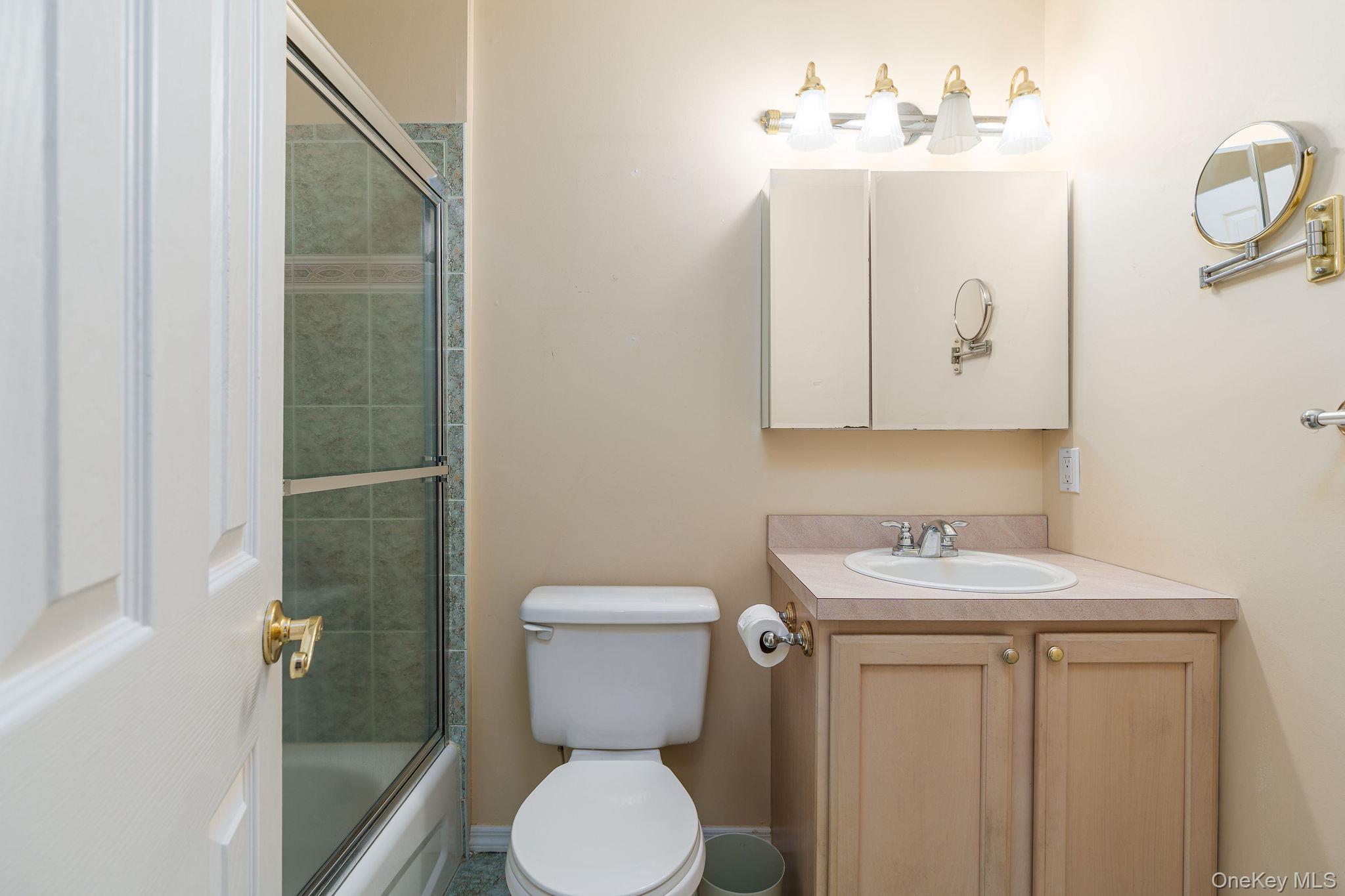 406 Willow Pond Drive Property Photo 18