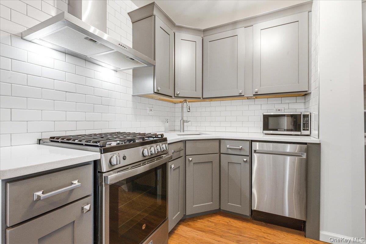 7025 Yellowstone Boulevard 8q Property Photo 3