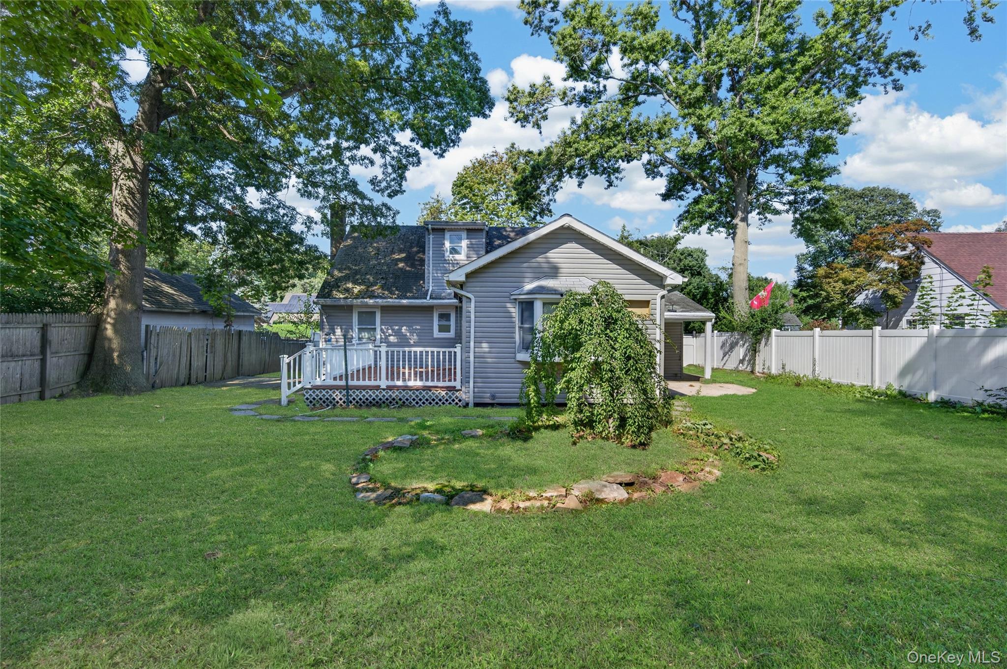 10 Field Place Property Photo 24