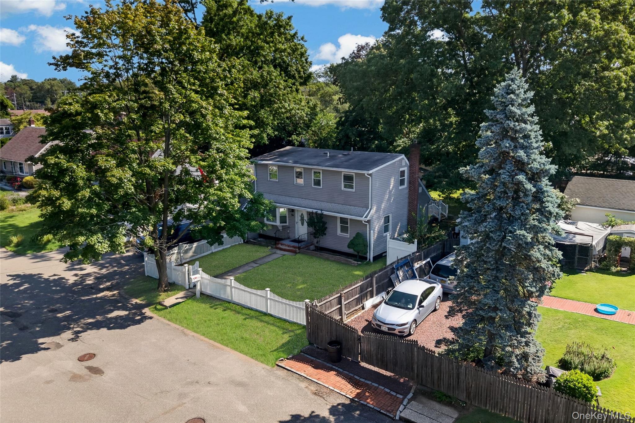 10 Field Place Property Photo 30
