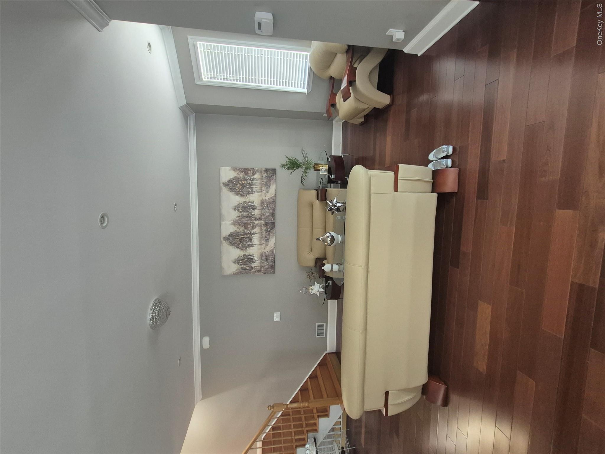 13014 221st Street Property Photo 3