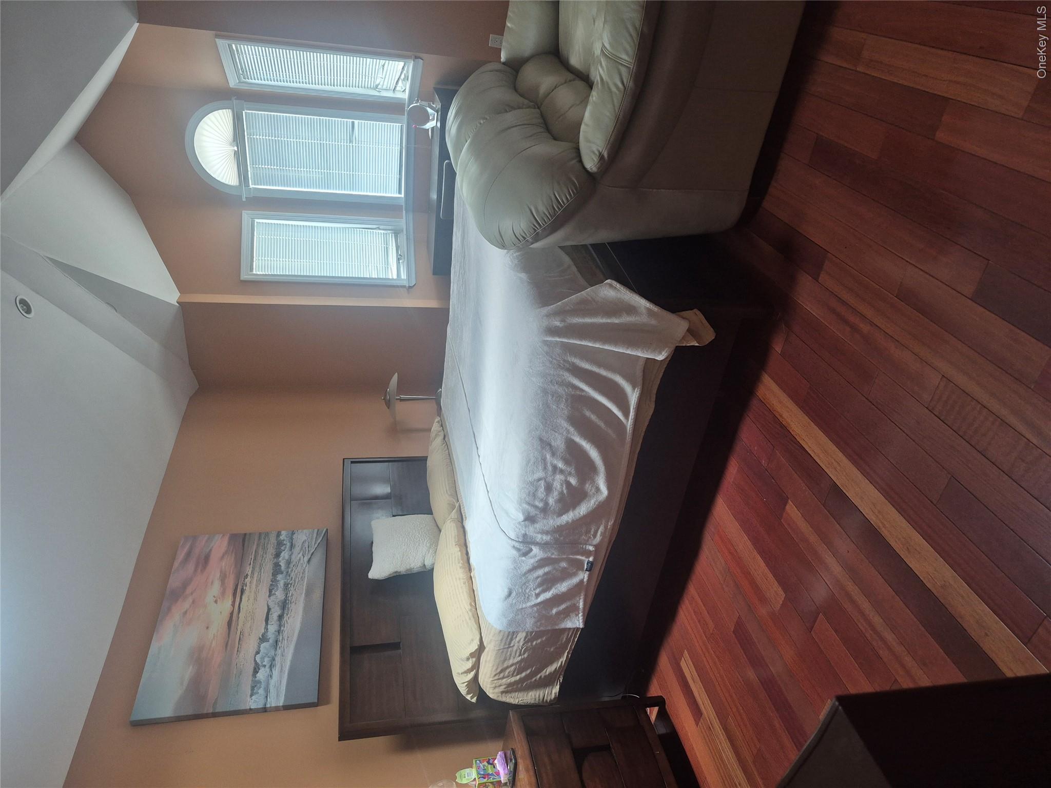 13014 221st Street Property Photo 12