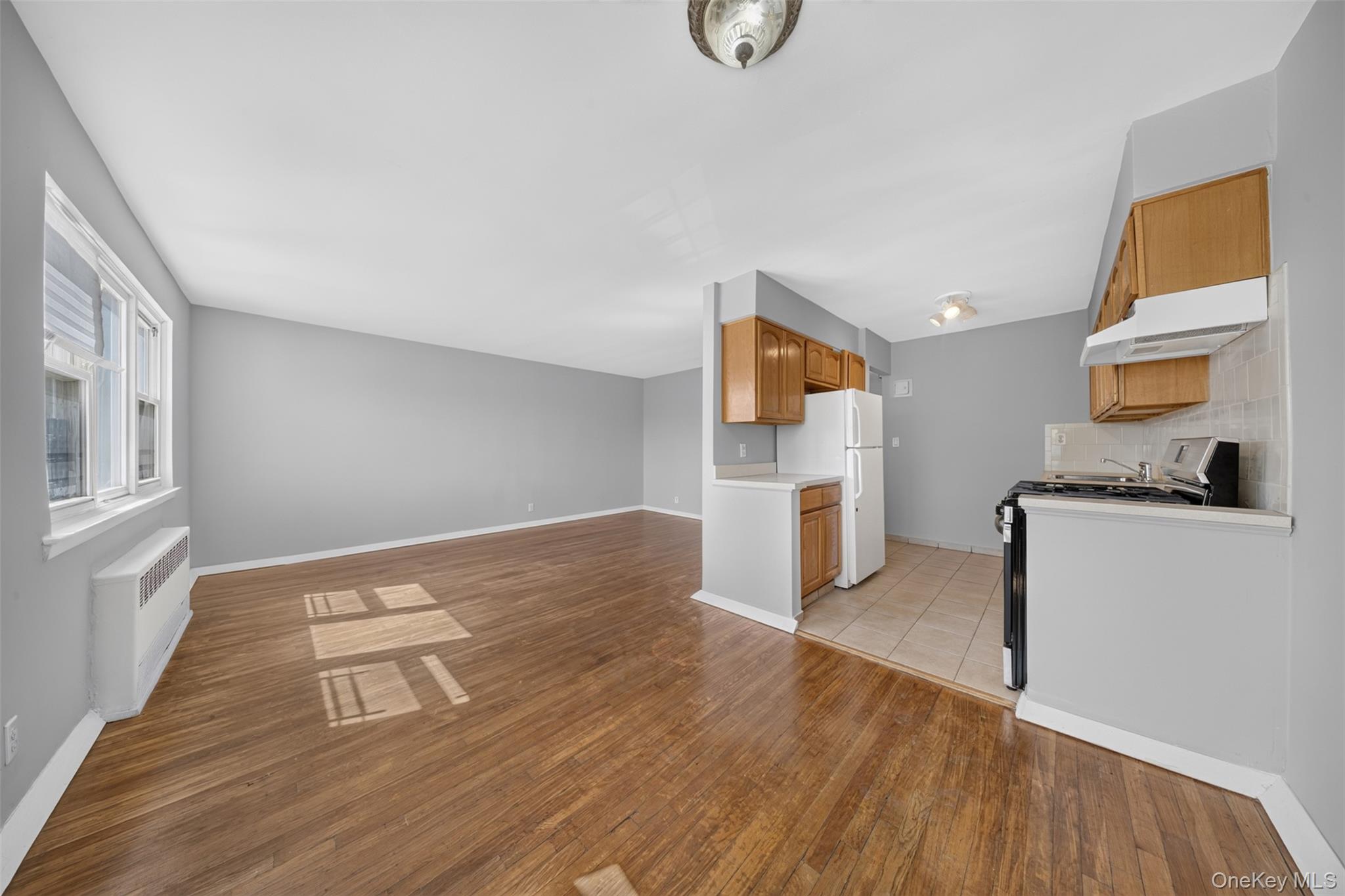 6144 164th Street Property Photo 3