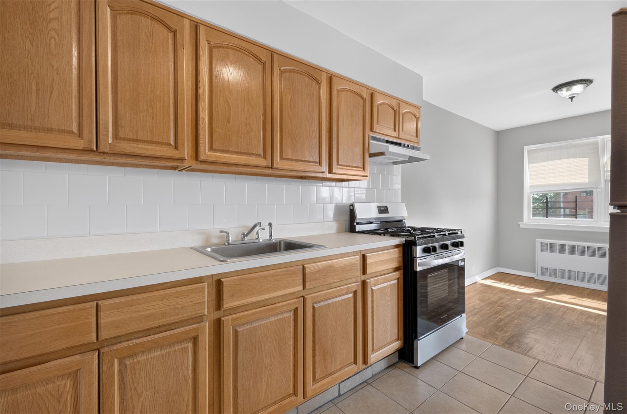 6144 164th Street Property Photo 5