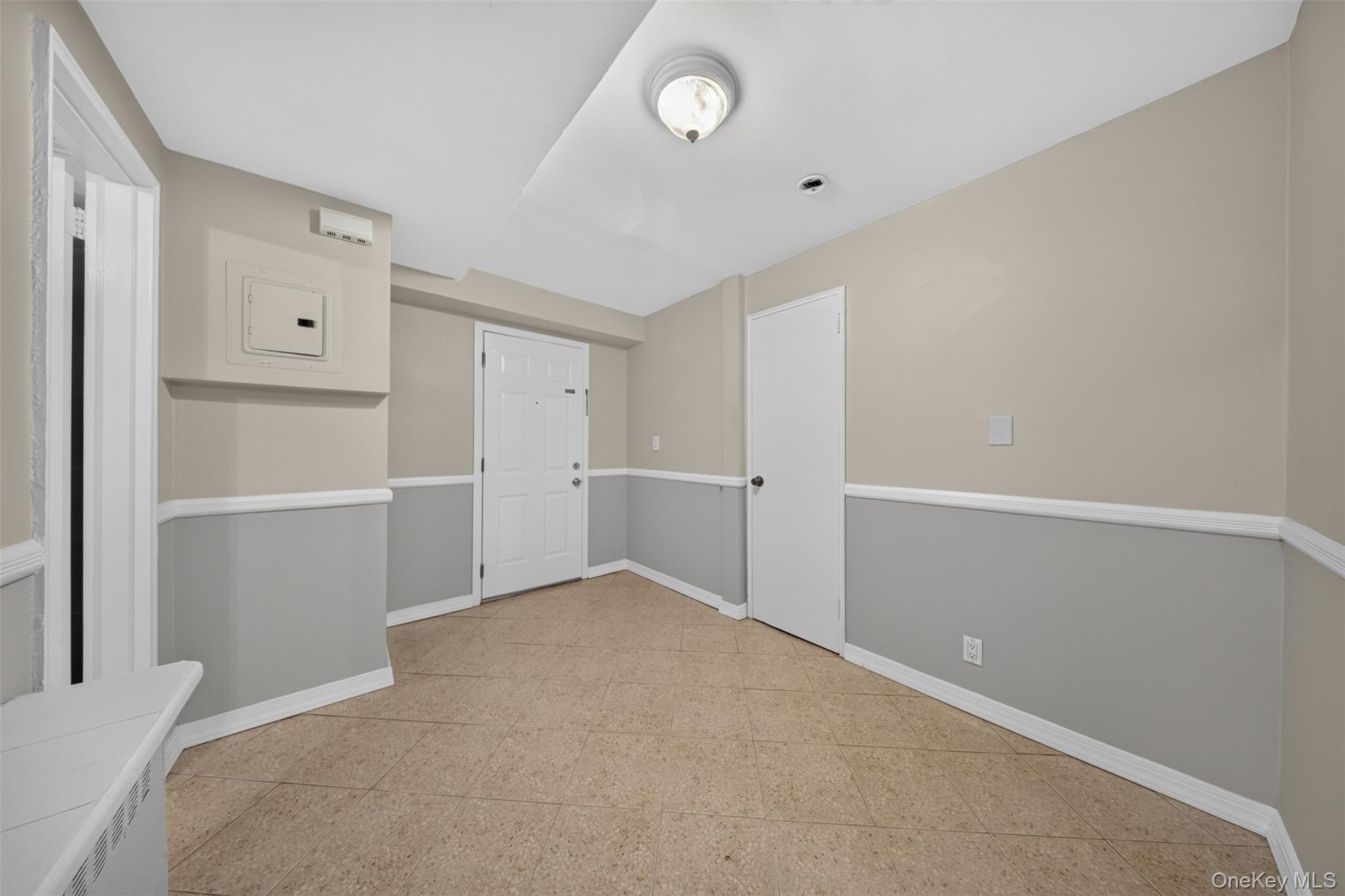 6144 164th Street Property Photo 9