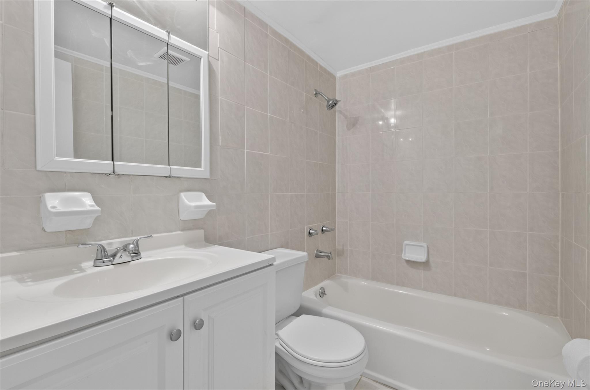 6144 164th Street Property Photo 12
