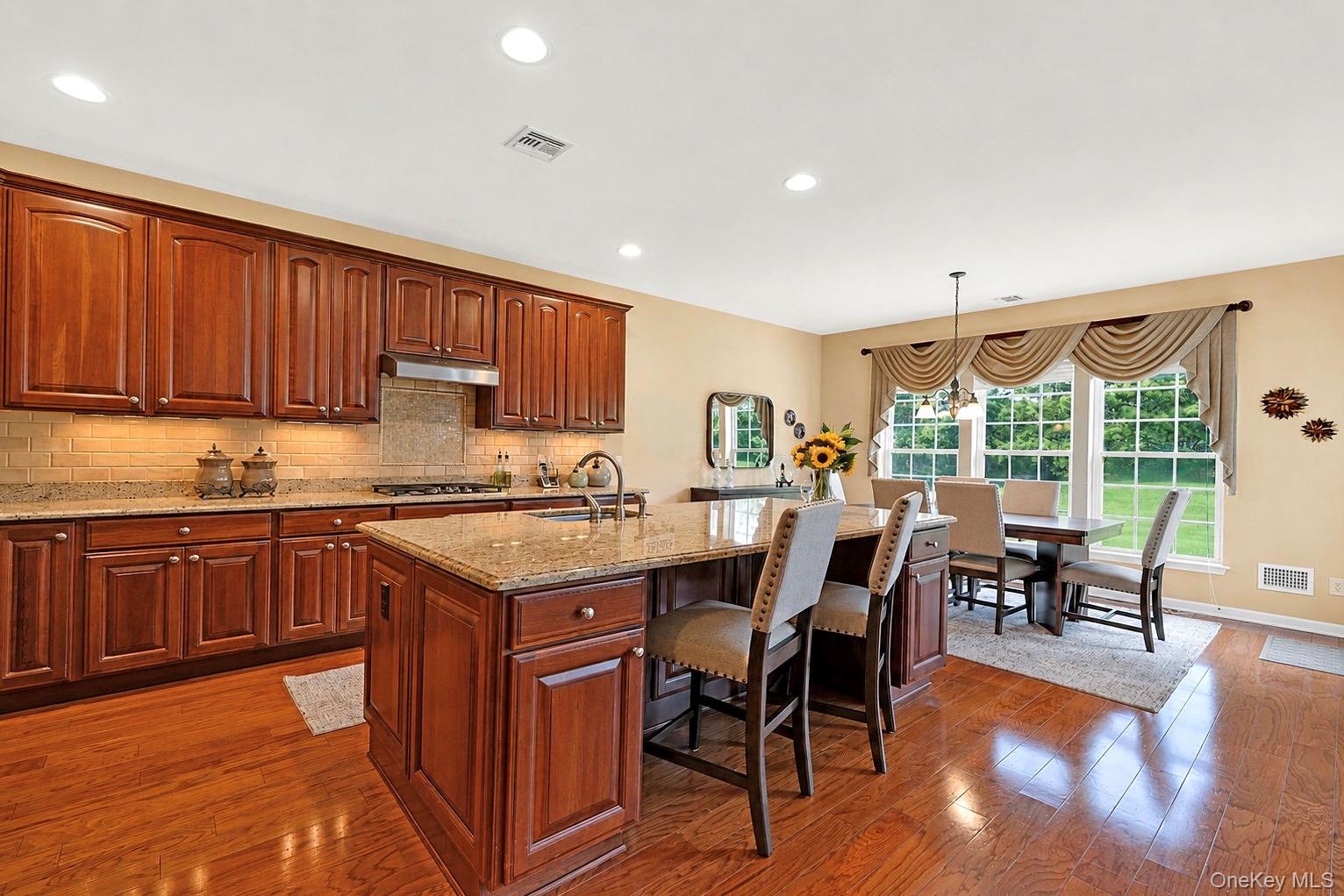 79 Samantha Circle Property Photo 11