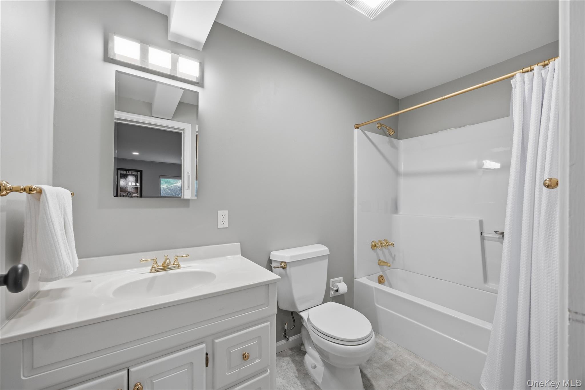 9 Elizabeth Court Property Photo 33