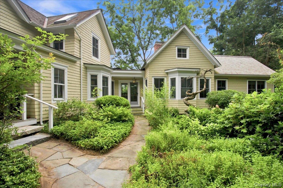 100 Whitlockville Road Property Photo 2