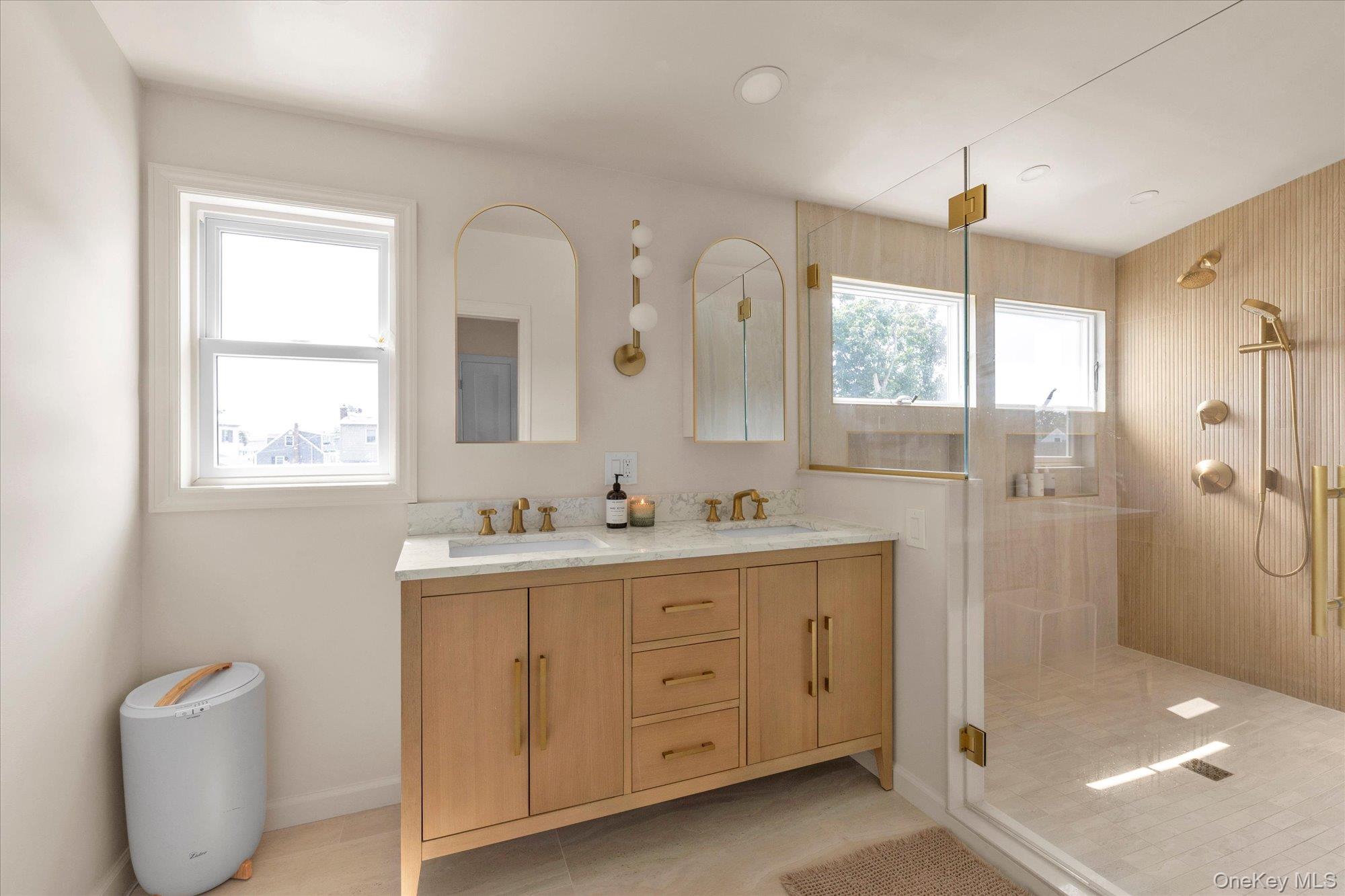 552 18th Street Property Photo 12