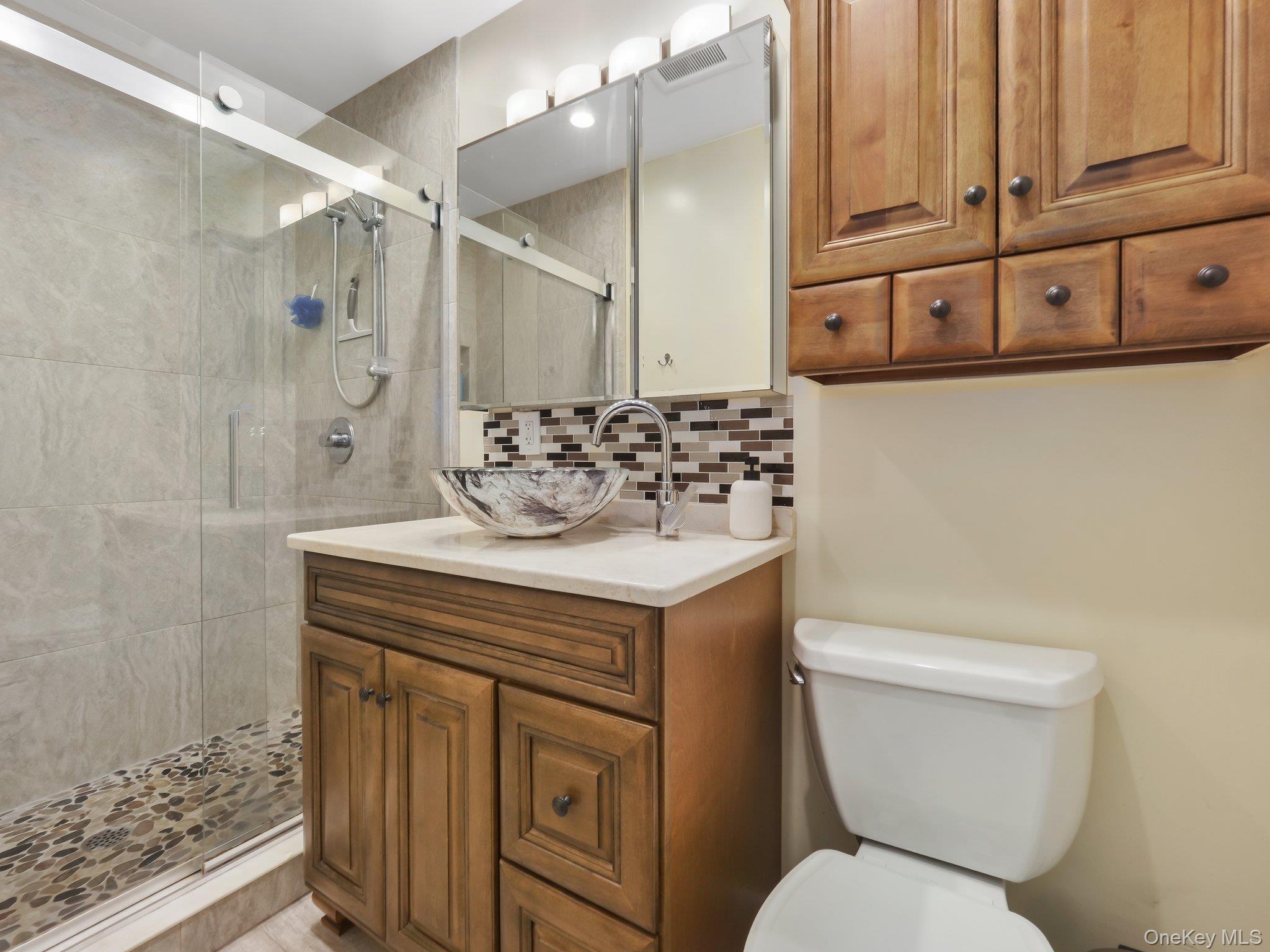 22 N Lorna Lane Property Photo 13