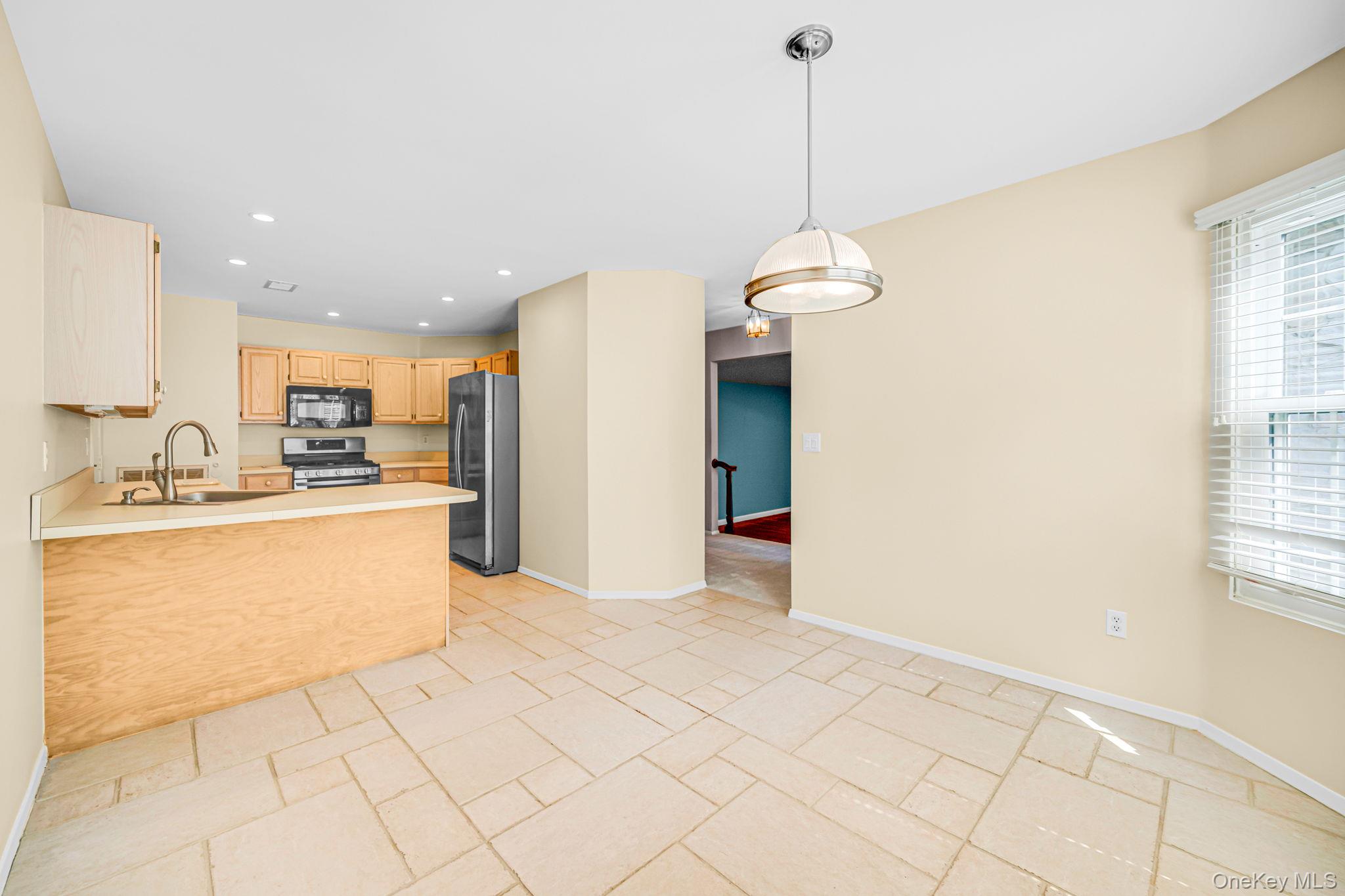 188 Lakebridge Drive Property Photo 12