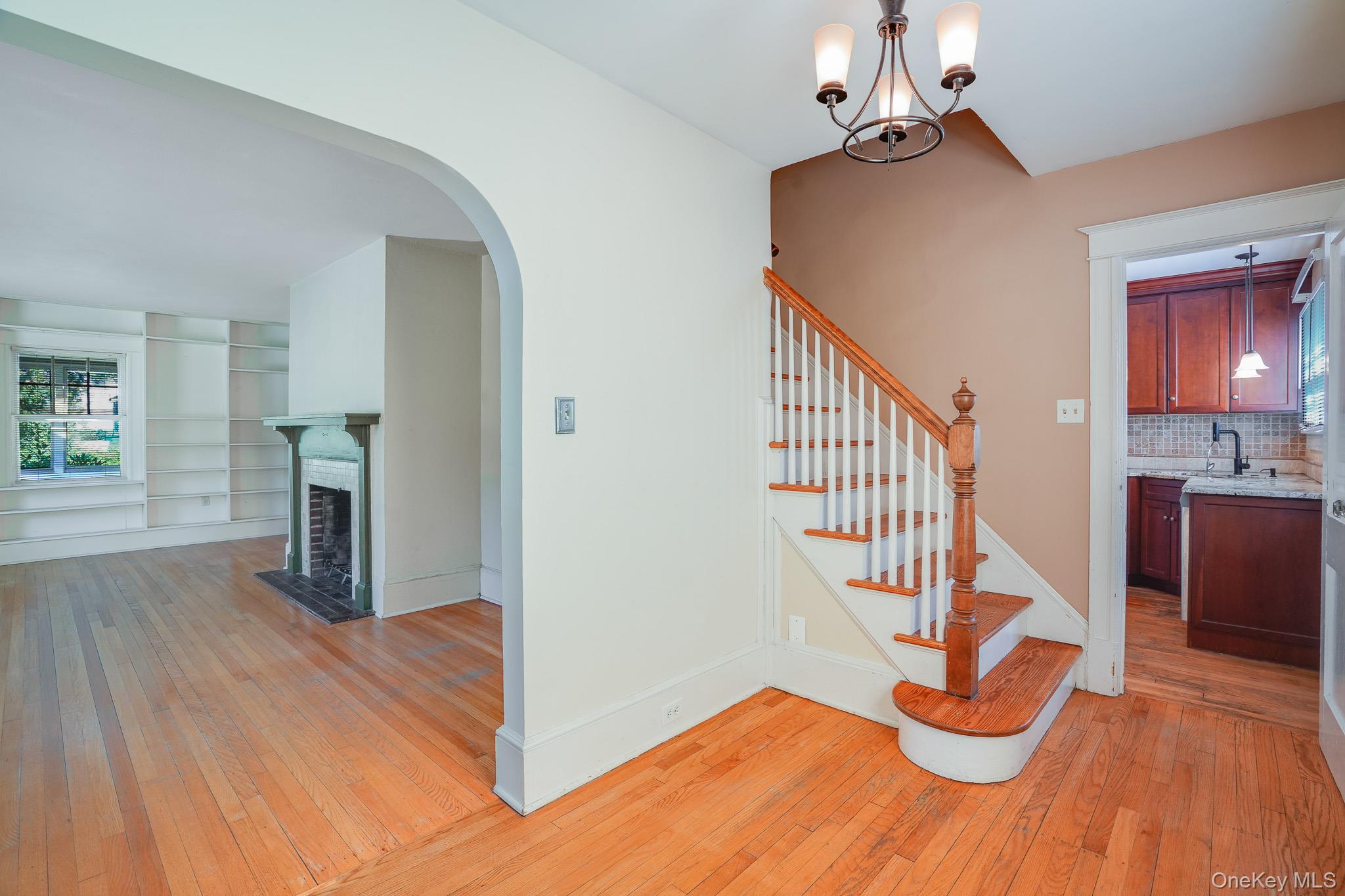 170 Hooker Avenue Property Photo 4