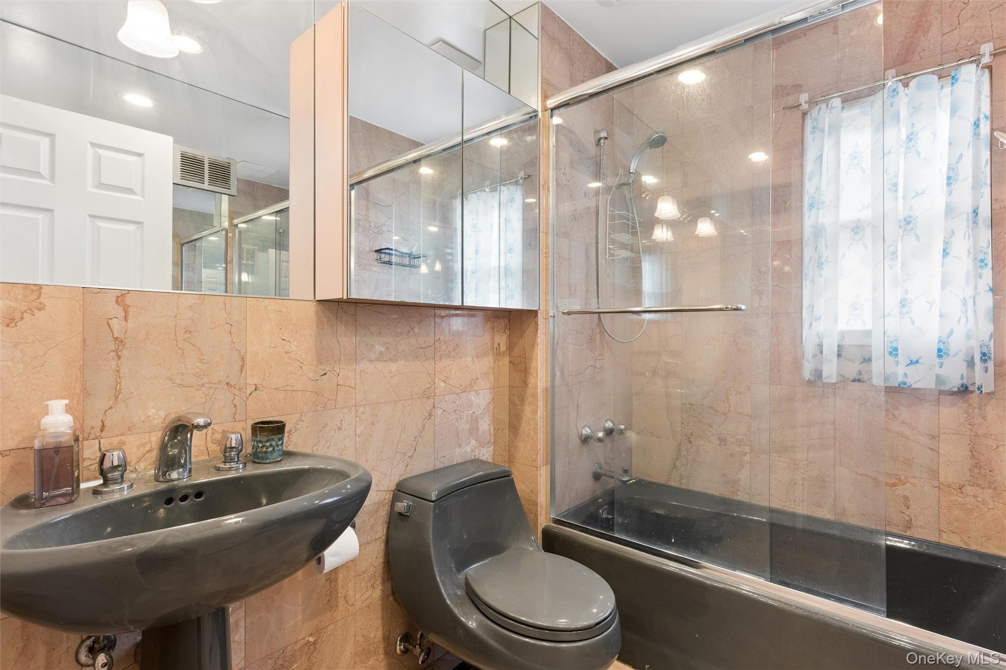 22 Briarcliff Drive Property Photo 7