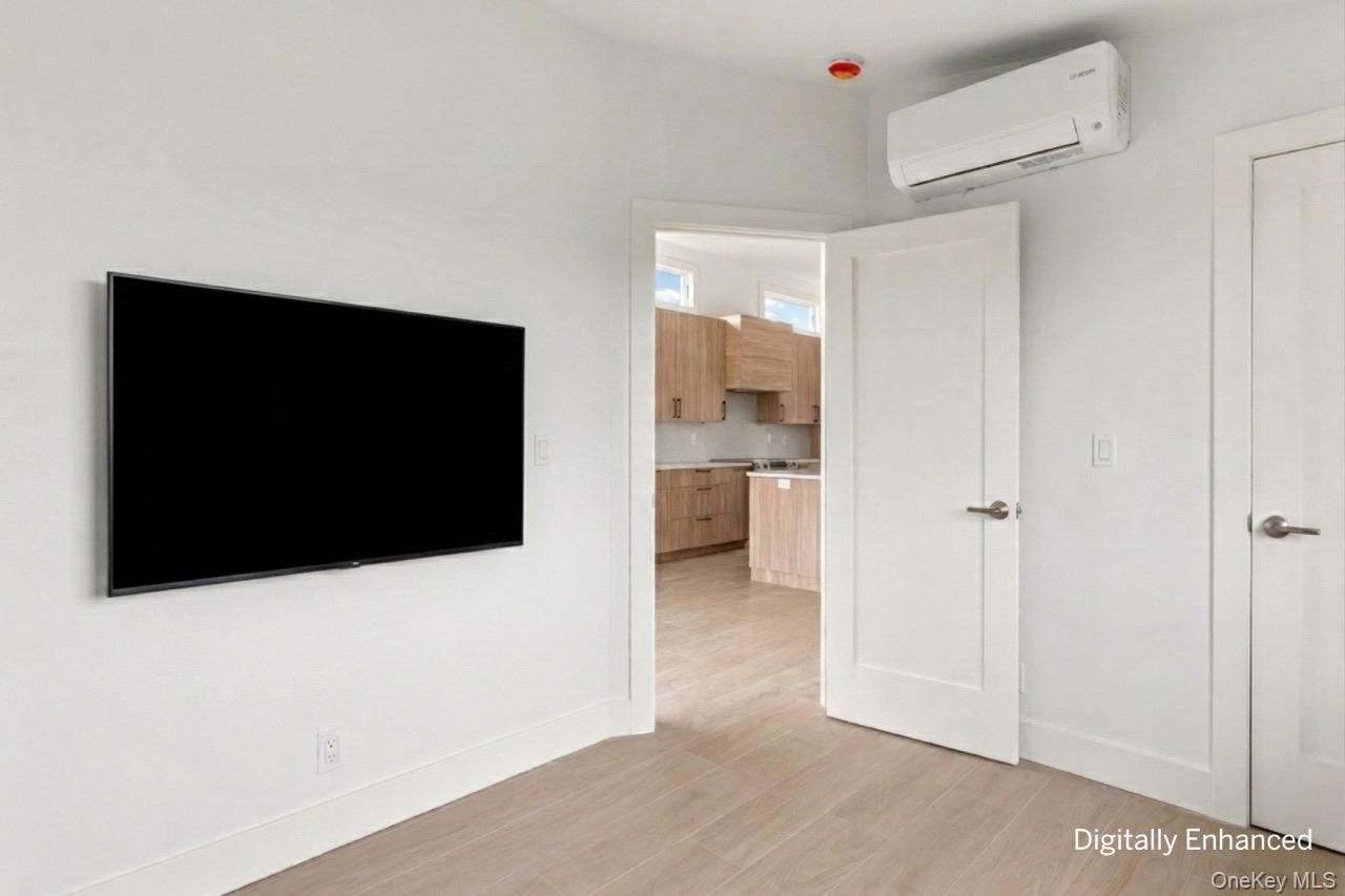 65 Island Walk Property Photo 10