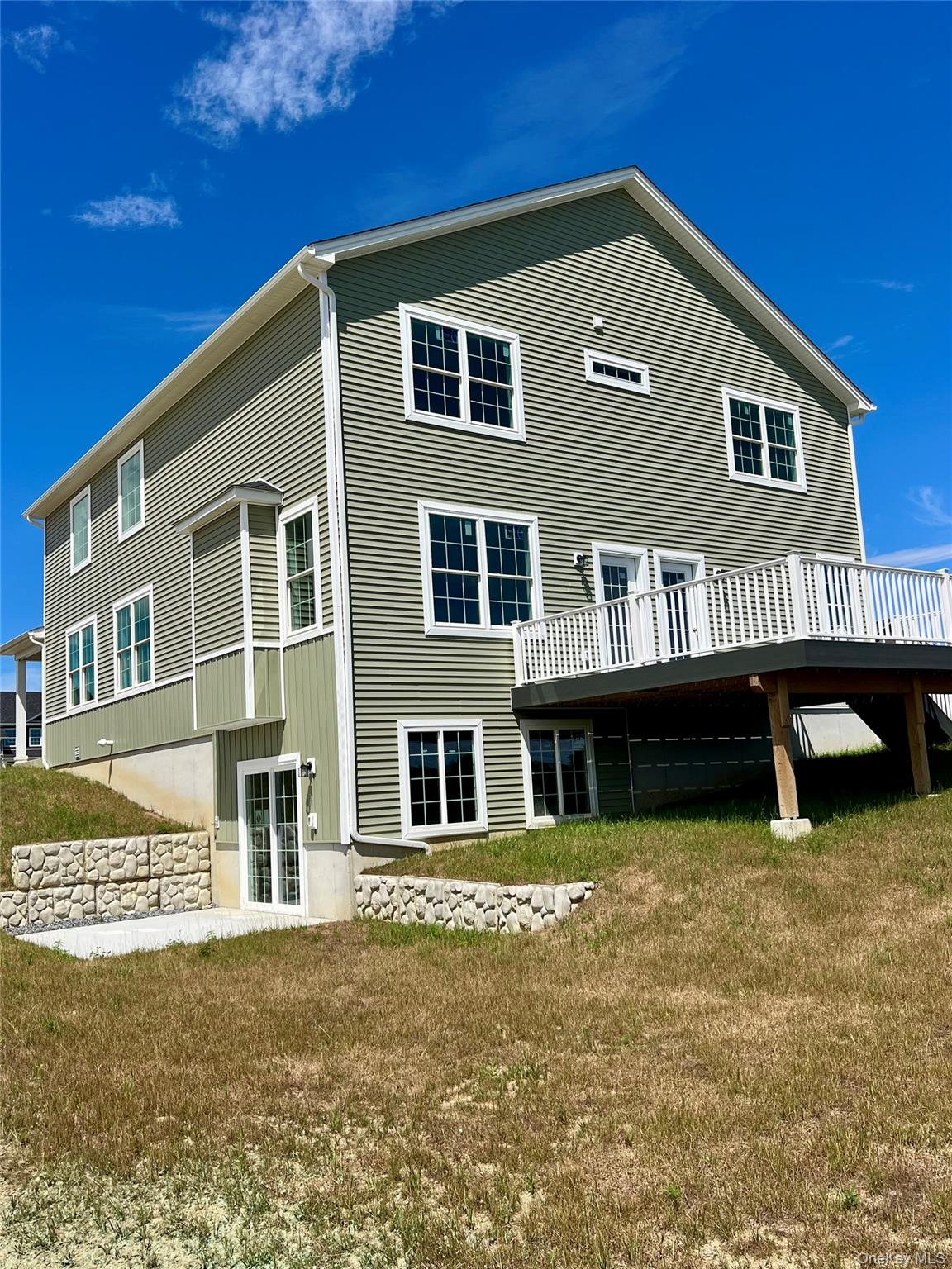 38 Dartmouth Drive Property Photo 3