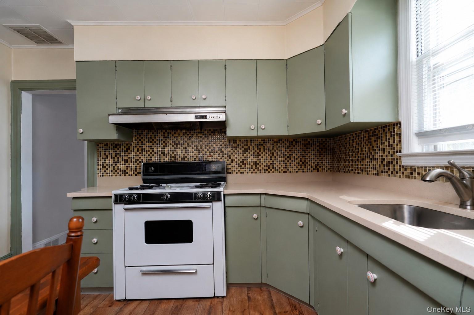 11 Osborn Avenue Property Photo 13