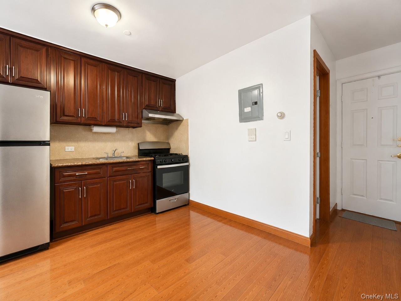 5308 90th Street 3b Property Photo 9