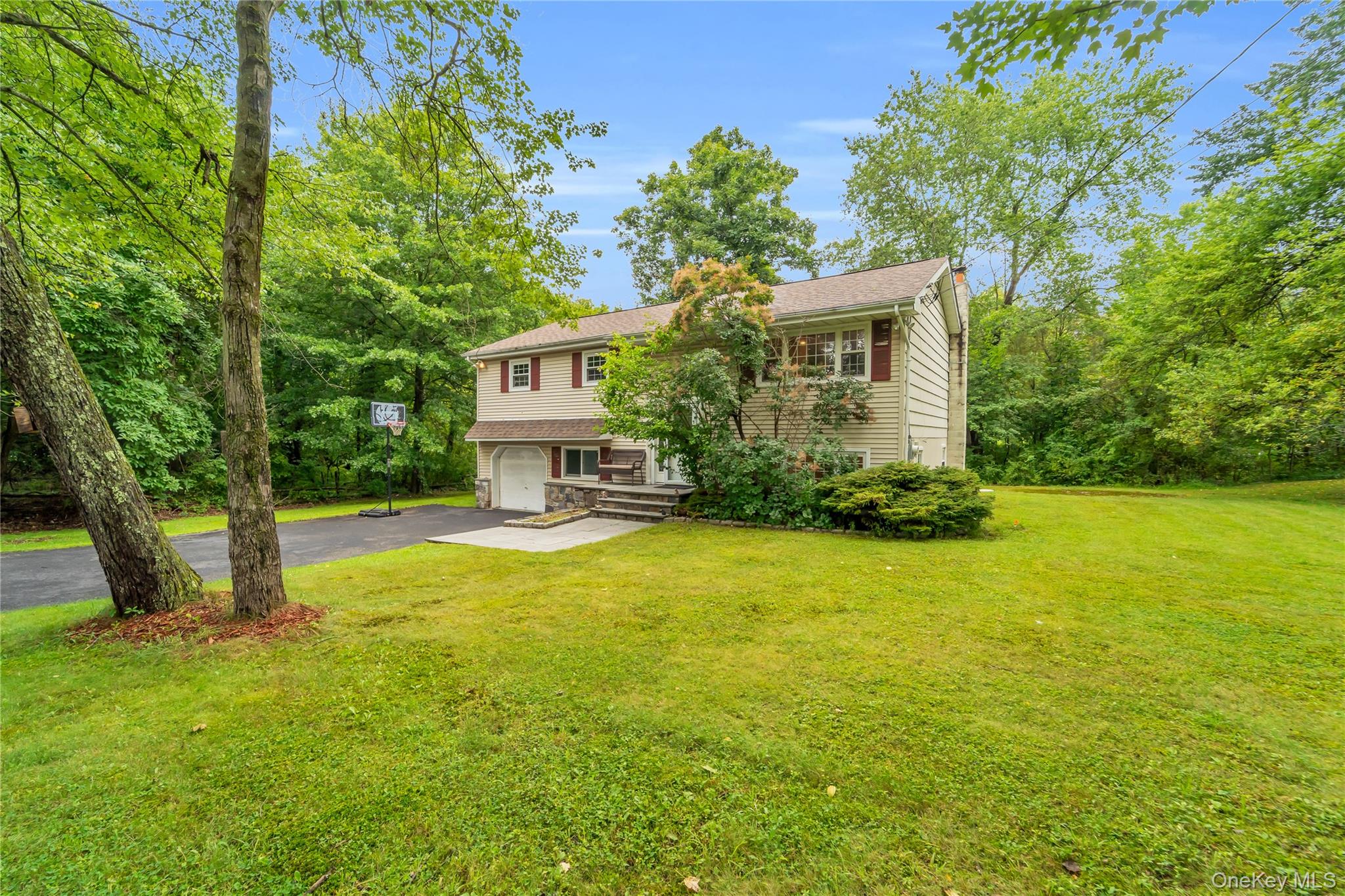 124 Northmore Drive Property Photo 2