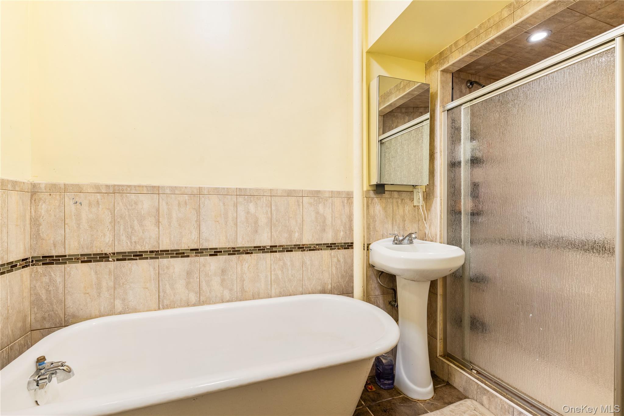 1052 Lincoln Place Property Photo 17