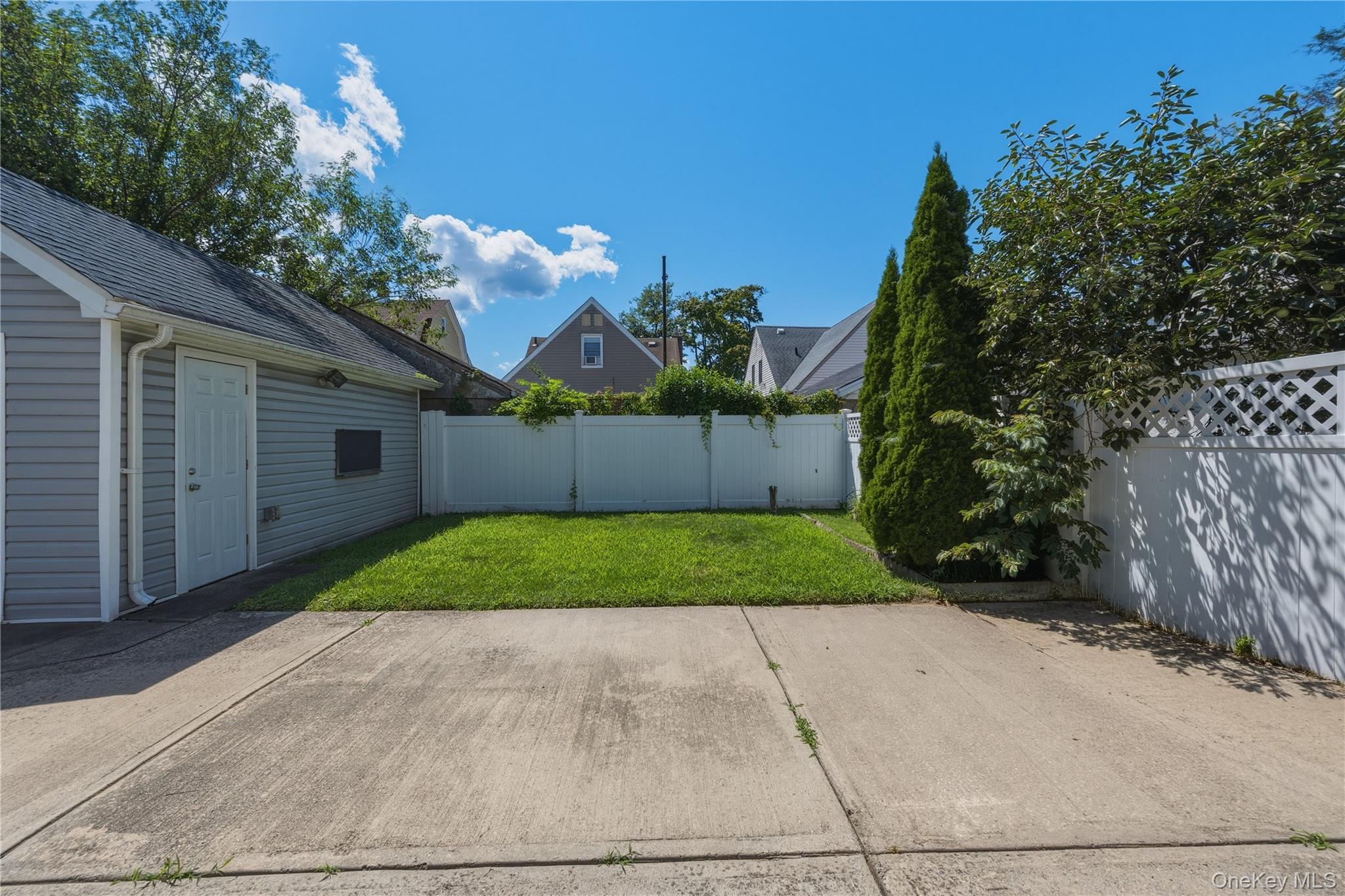 11932 195th Street Property Photo 24