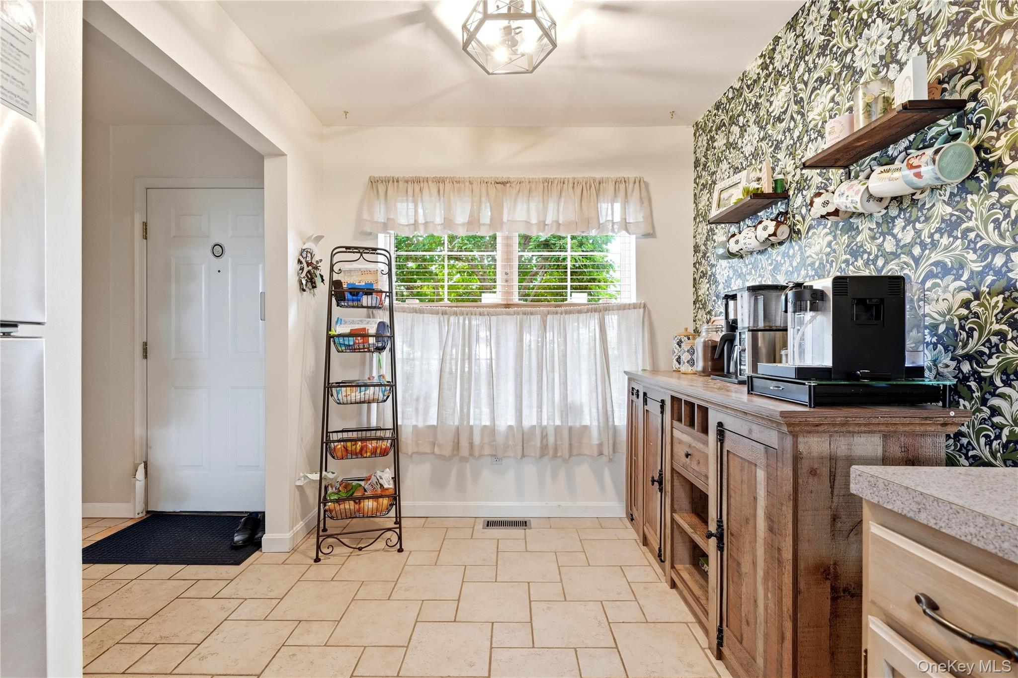 21 Broadlawn Drive Property Photo 12