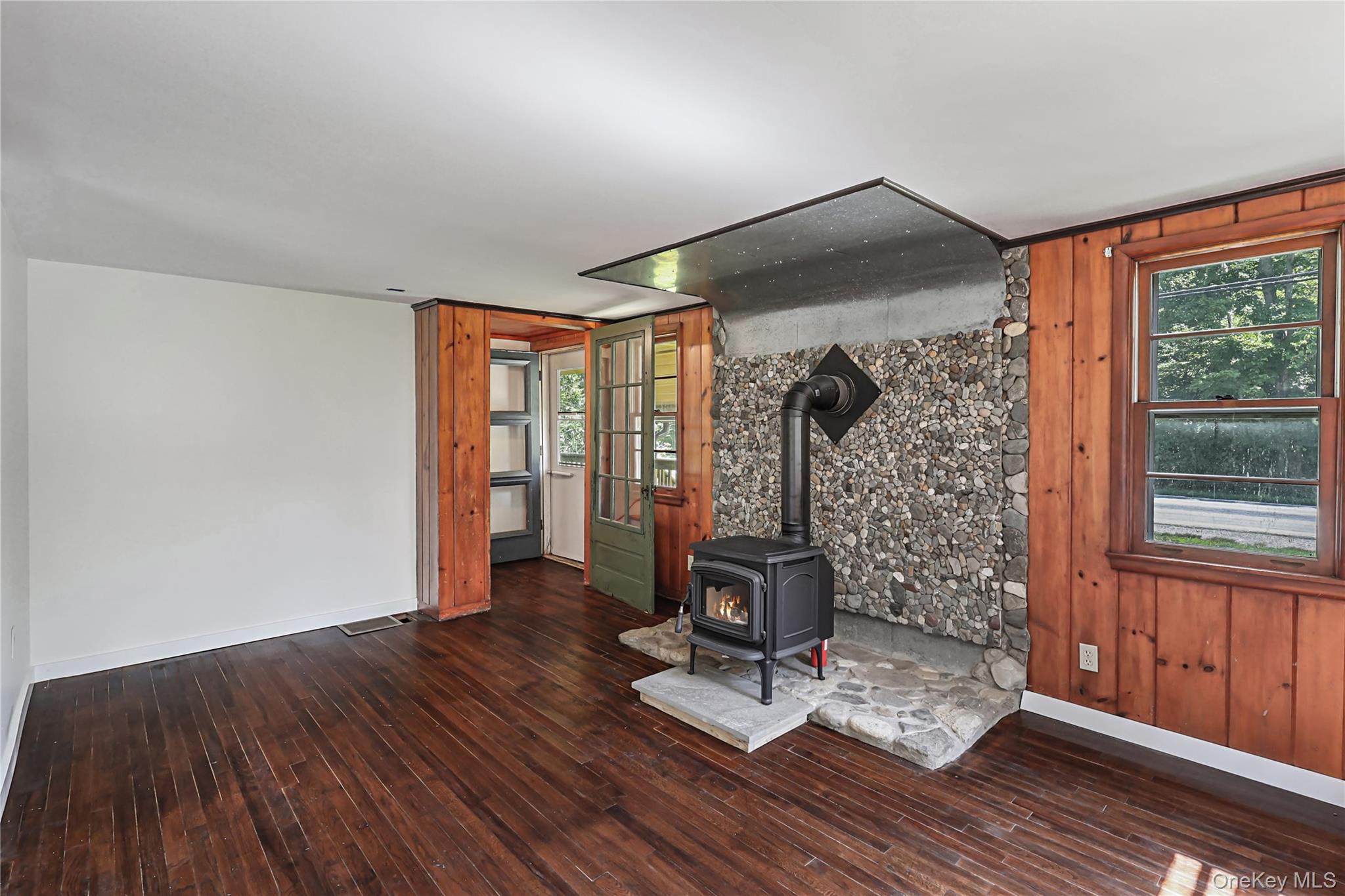 222 Bog Hollow Road Property Photo 11