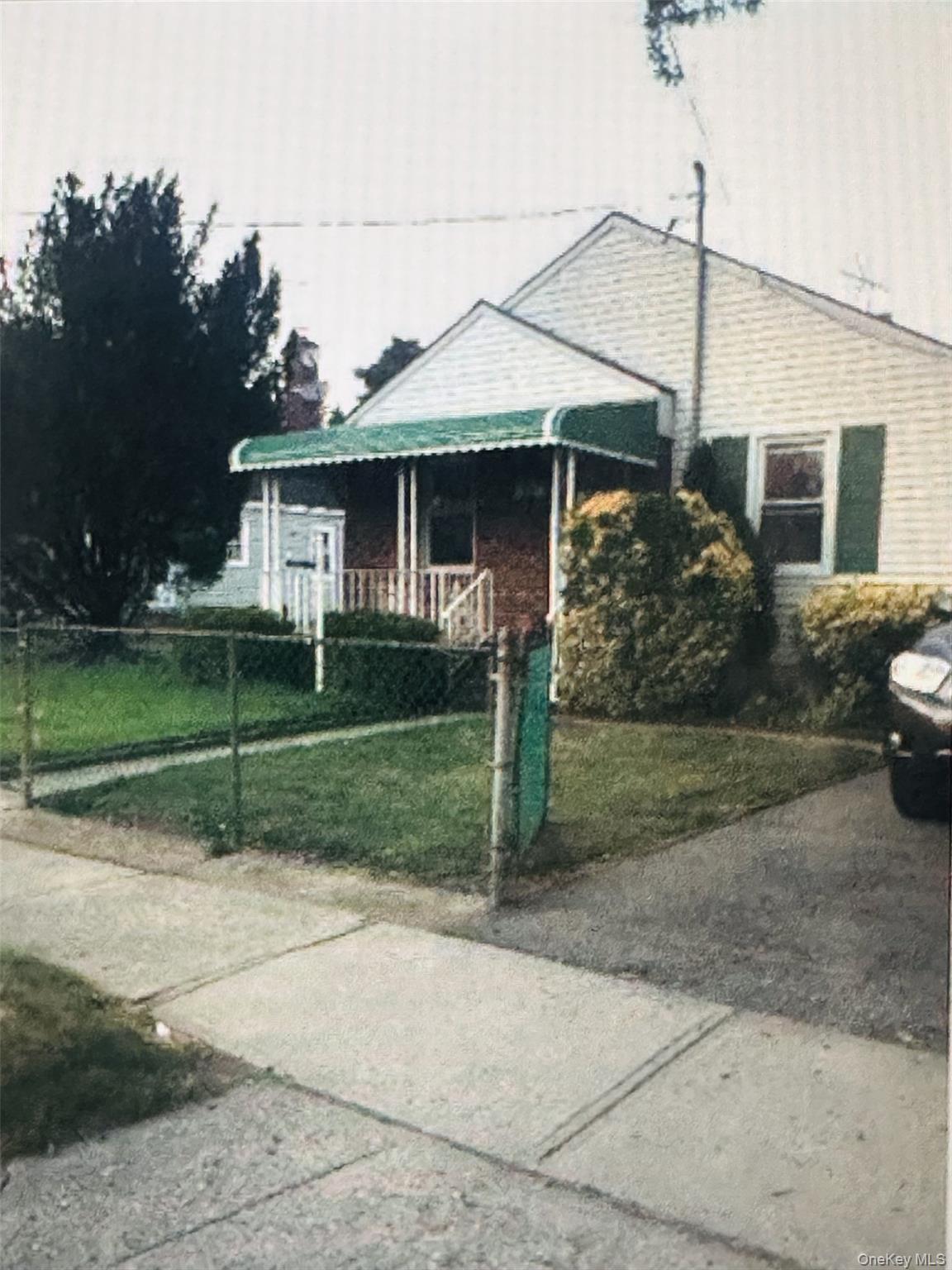 22 Gordon Avenue Property Photo 1