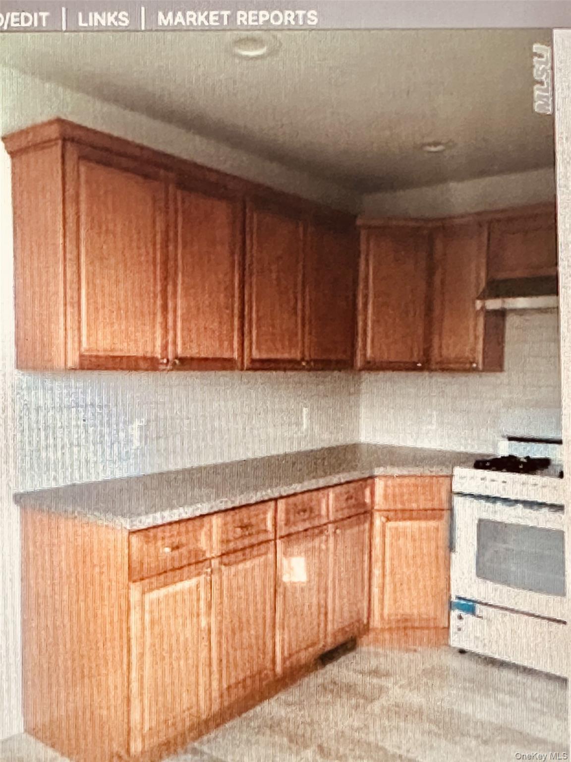 22 Gordon Avenue Property Photo 6